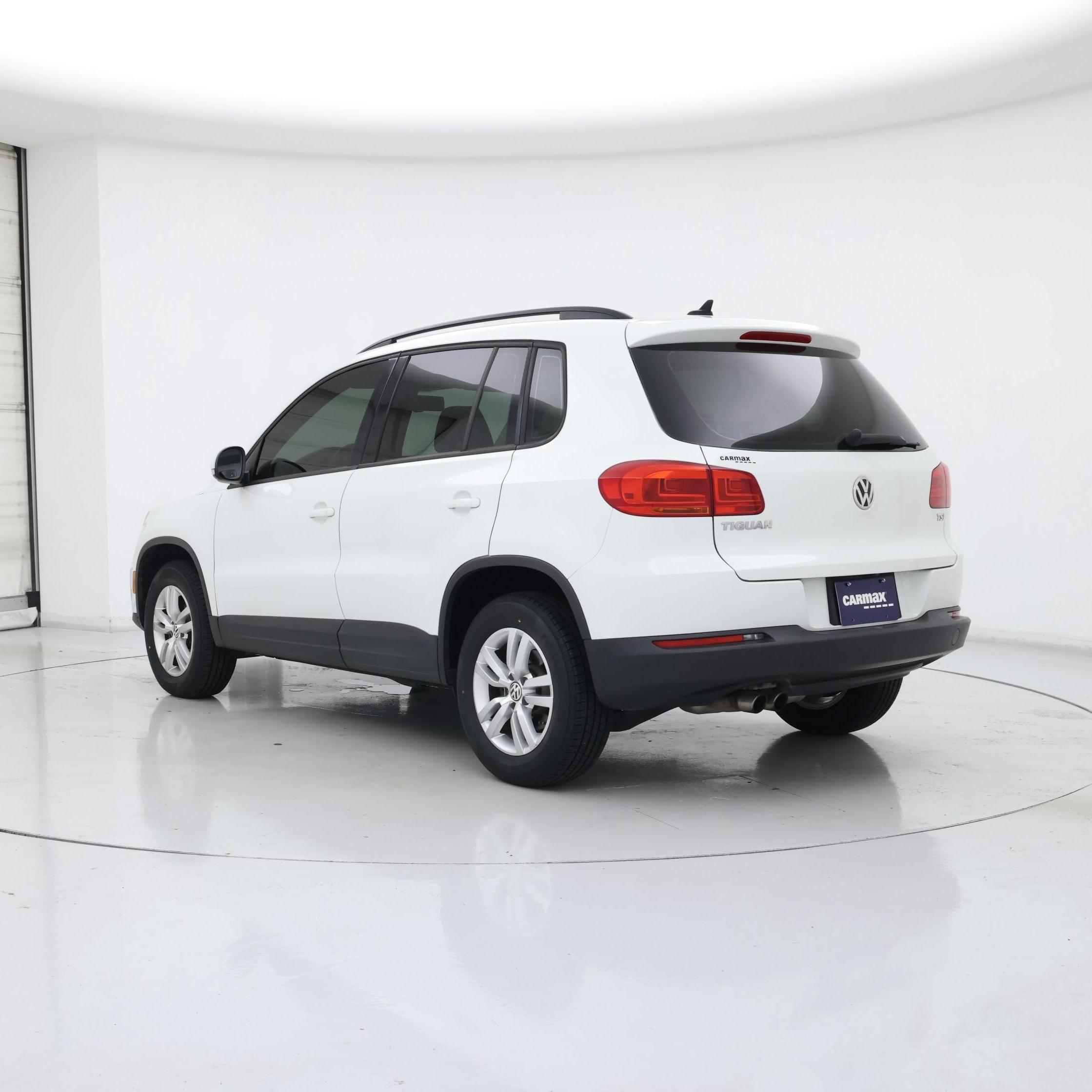Thumbnail: 2017 Volkswagen Tiguan - 2