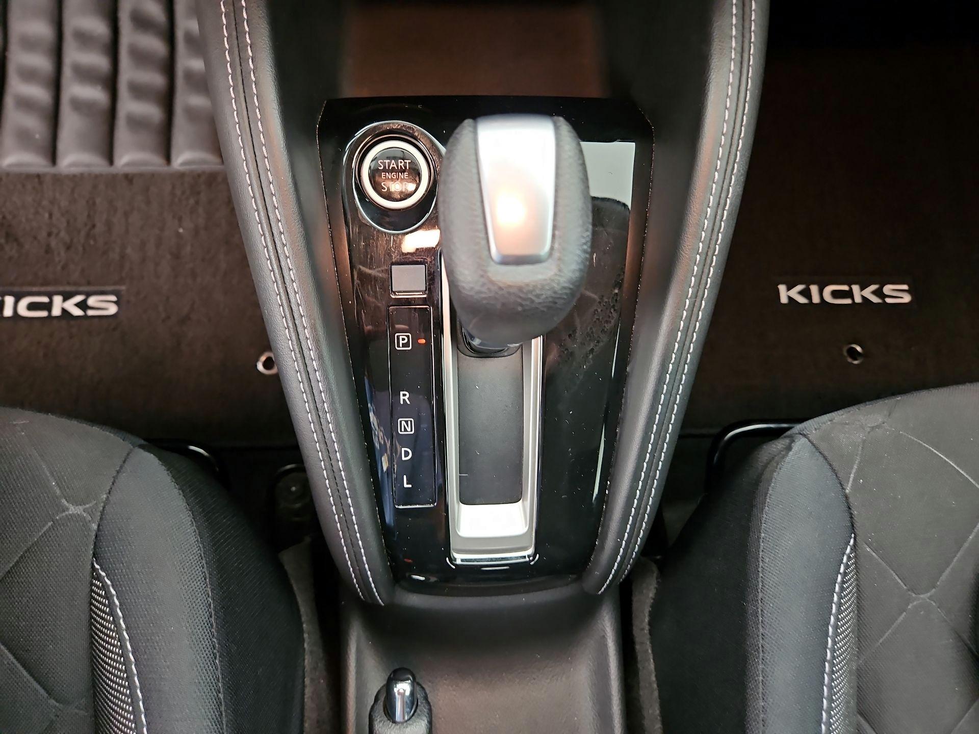 Thumbnail: 2018 Nissan Kicks - 17