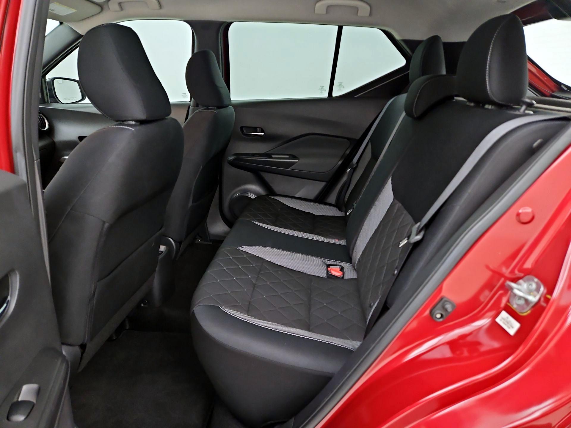 Thumbnail: 2018 Nissan Kicks - 19