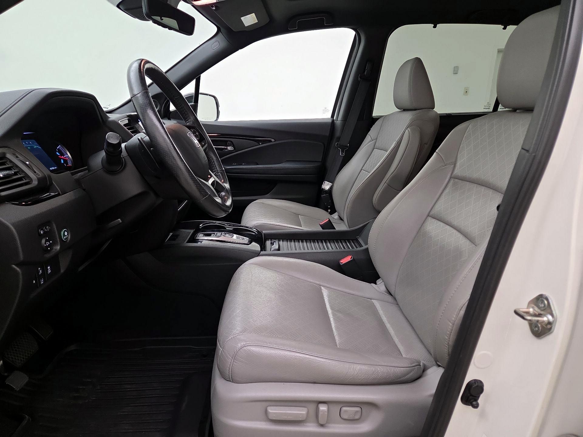 Thumbnail: 2019 Honda Passport - 11