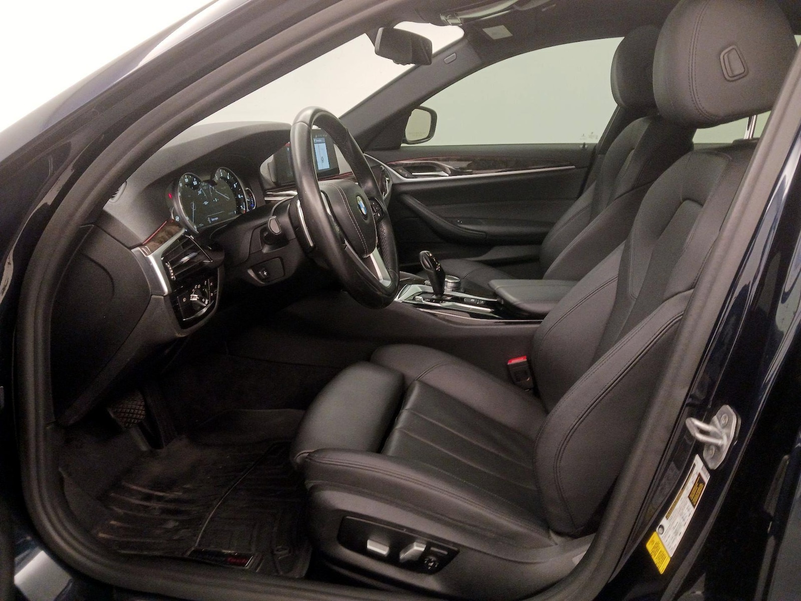 Power Seat(s) & Side Airbags