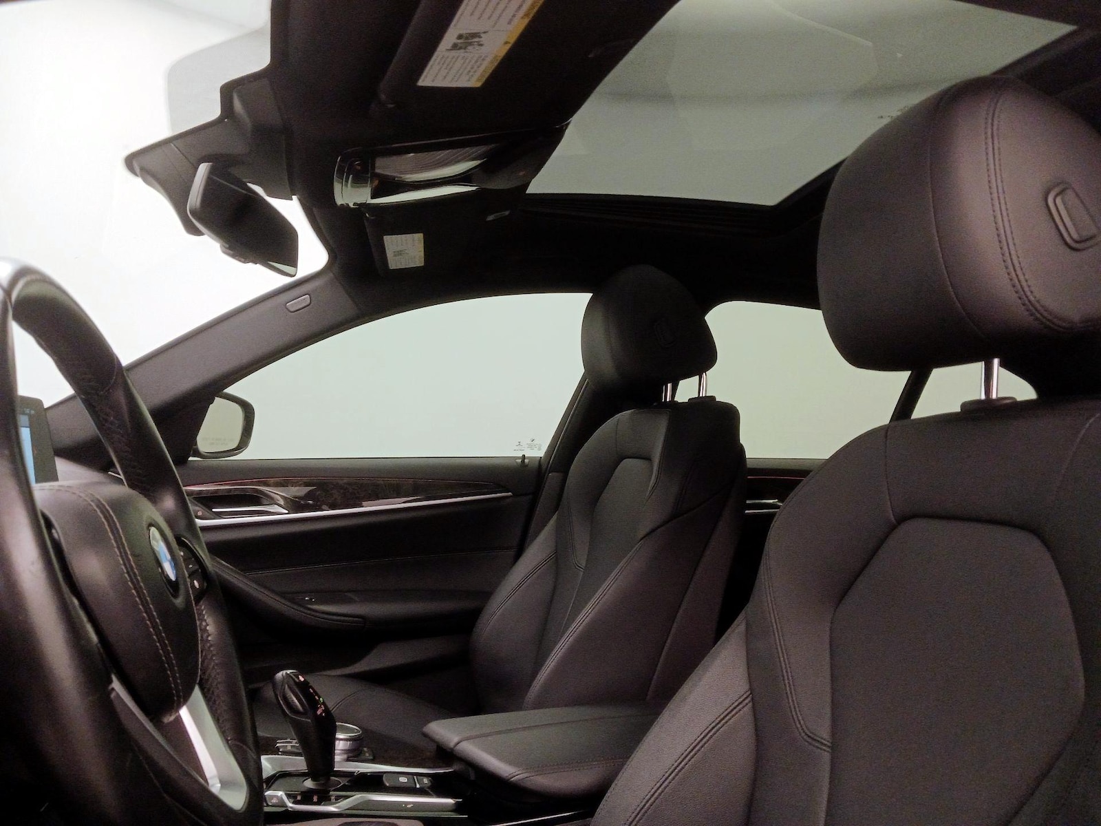 Sunroof(s) & Overhead Airbags