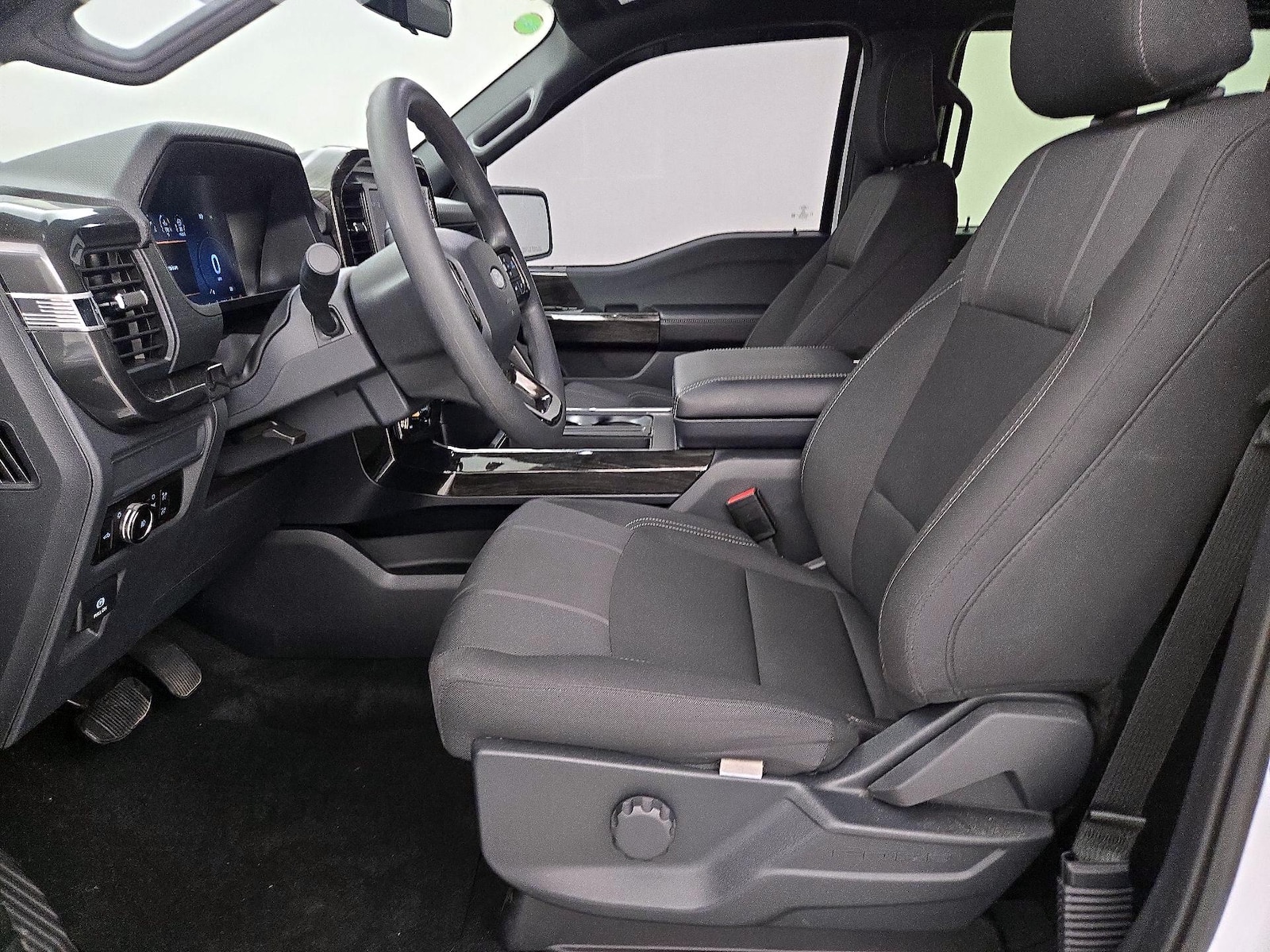 2026 Ford F-150 STX - Photo 12