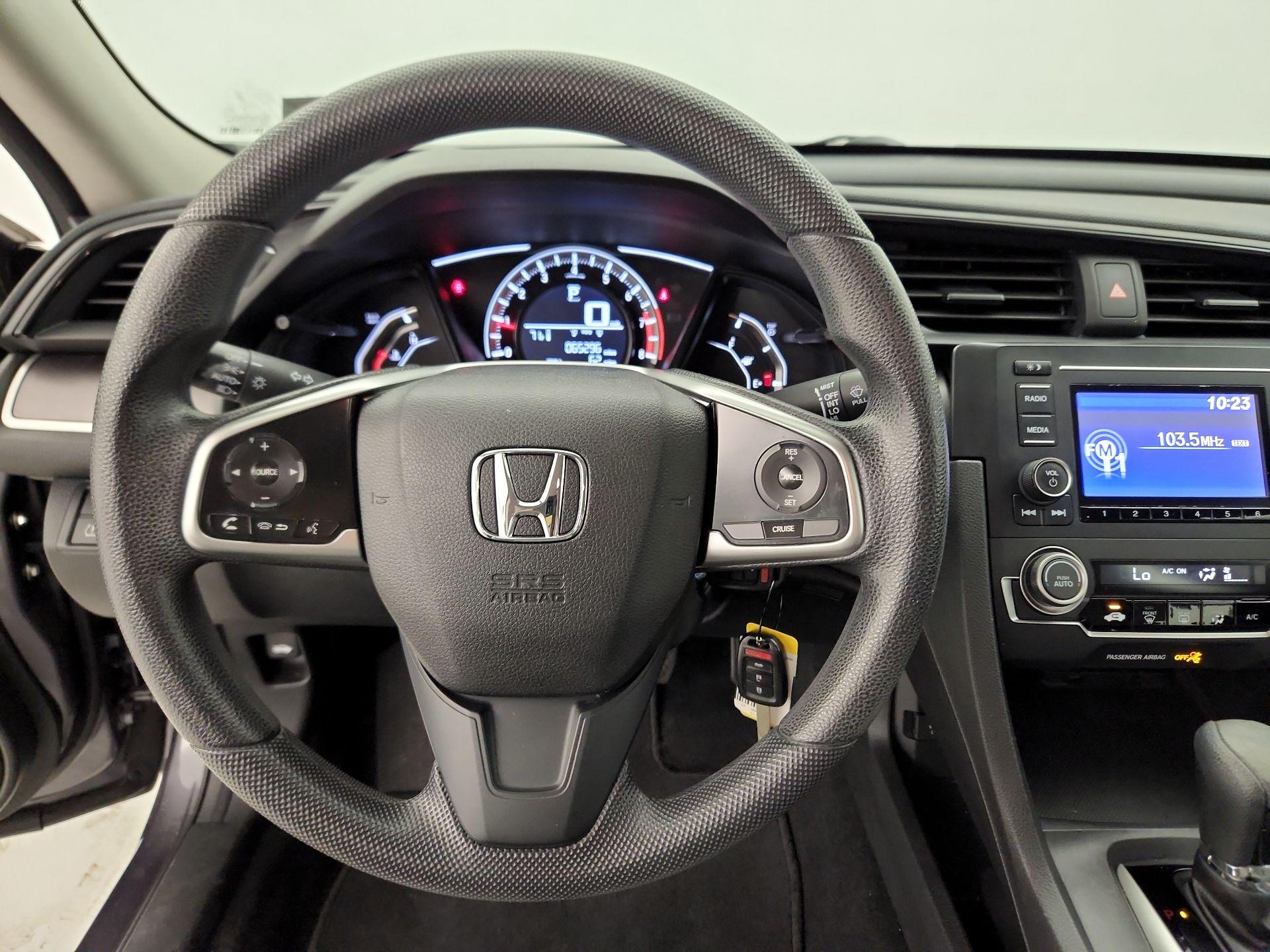 Thumbnail: 2017 Honda Civic - 10