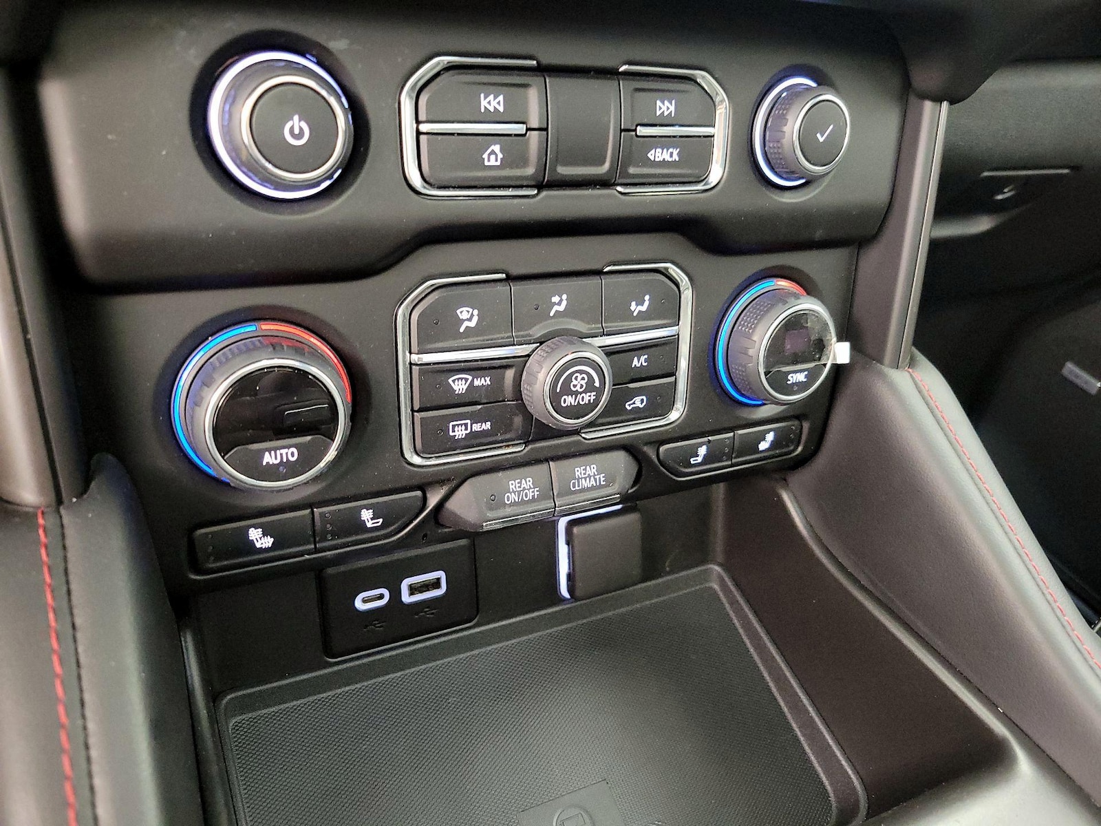 2022 Chevrolet Tahoe RST - Photo 17