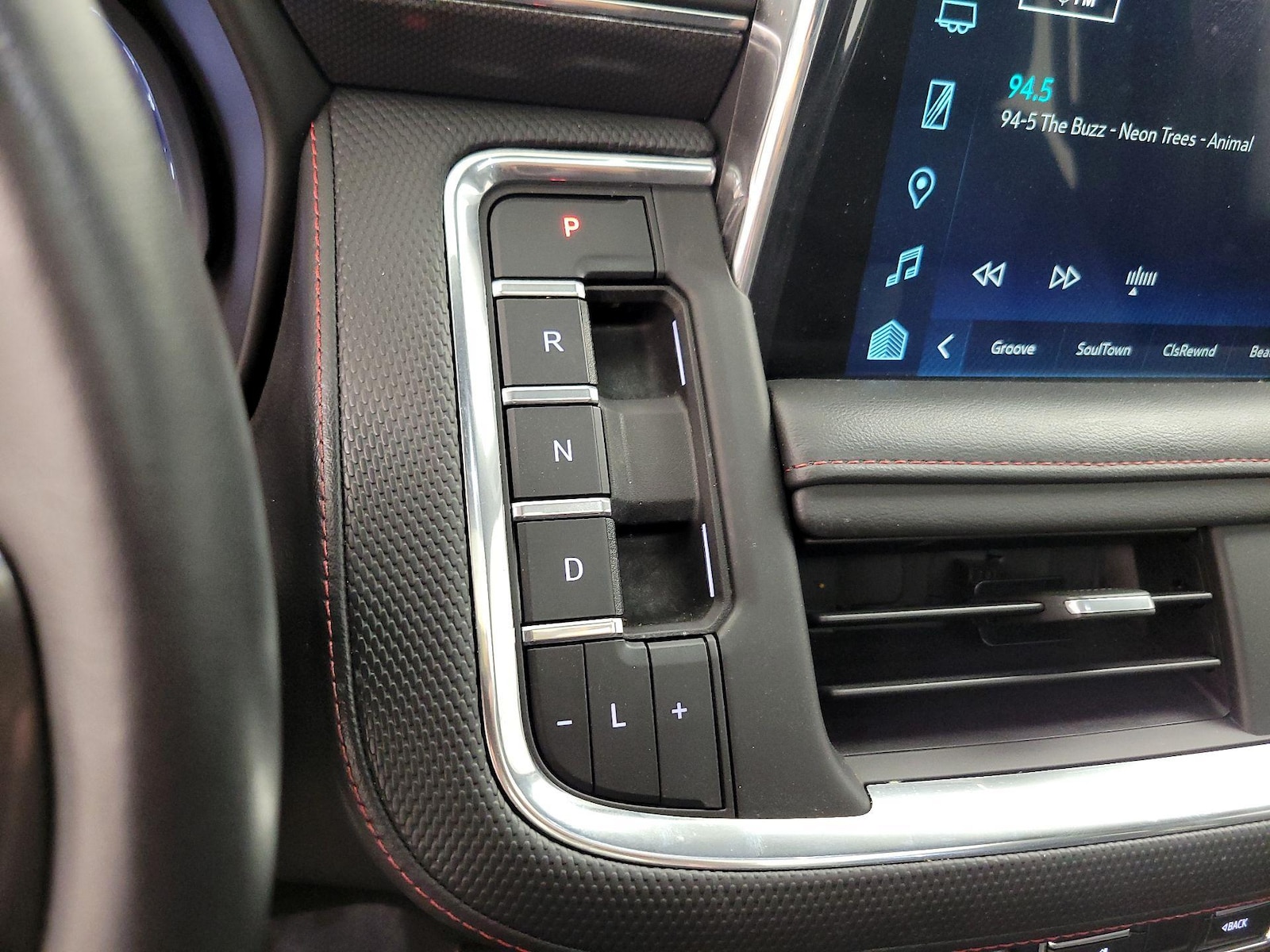 2022 Chevrolet Tahoe RST - Photo 18