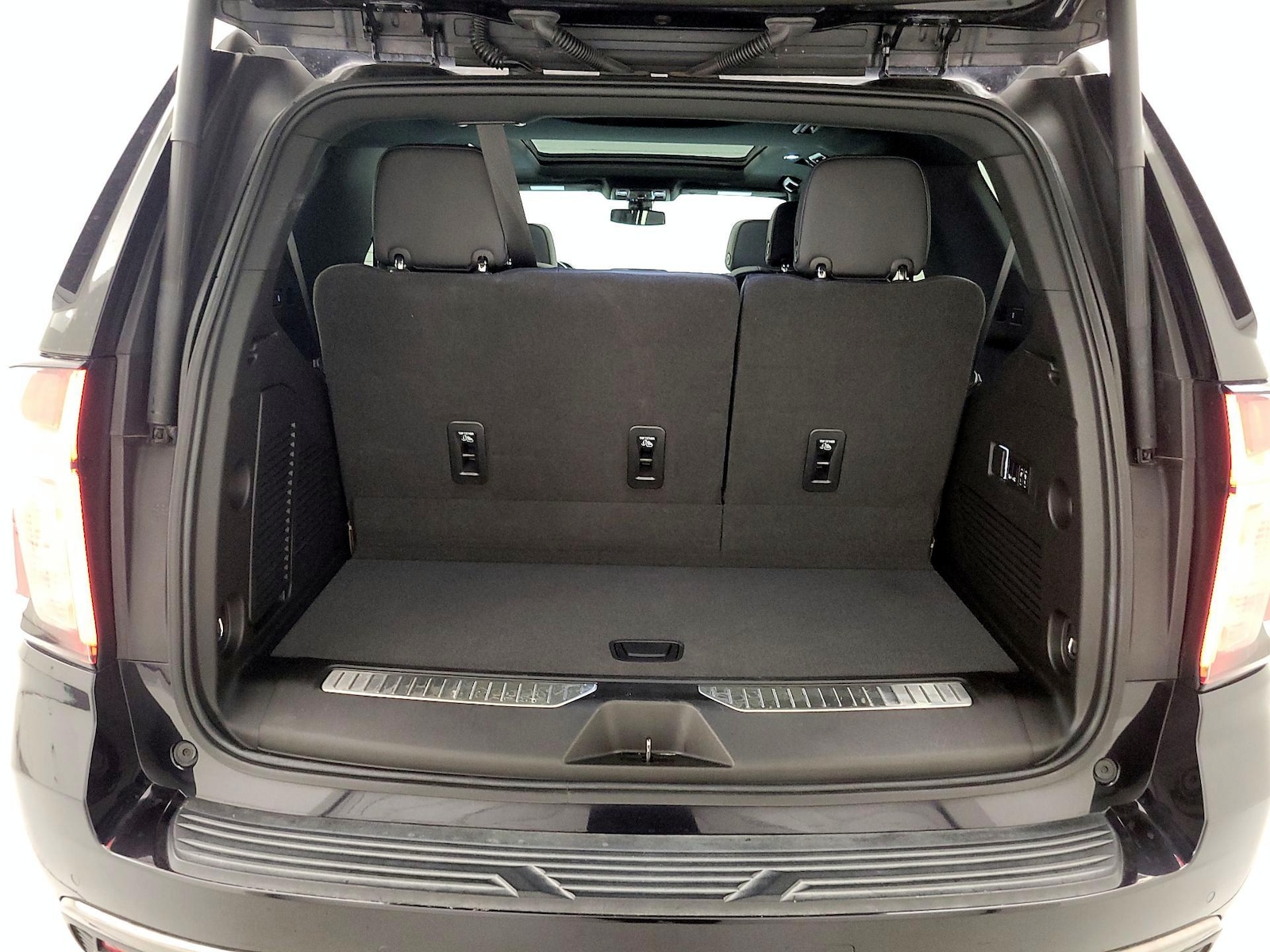2022 Chevrolet Tahoe RST - Photo 23