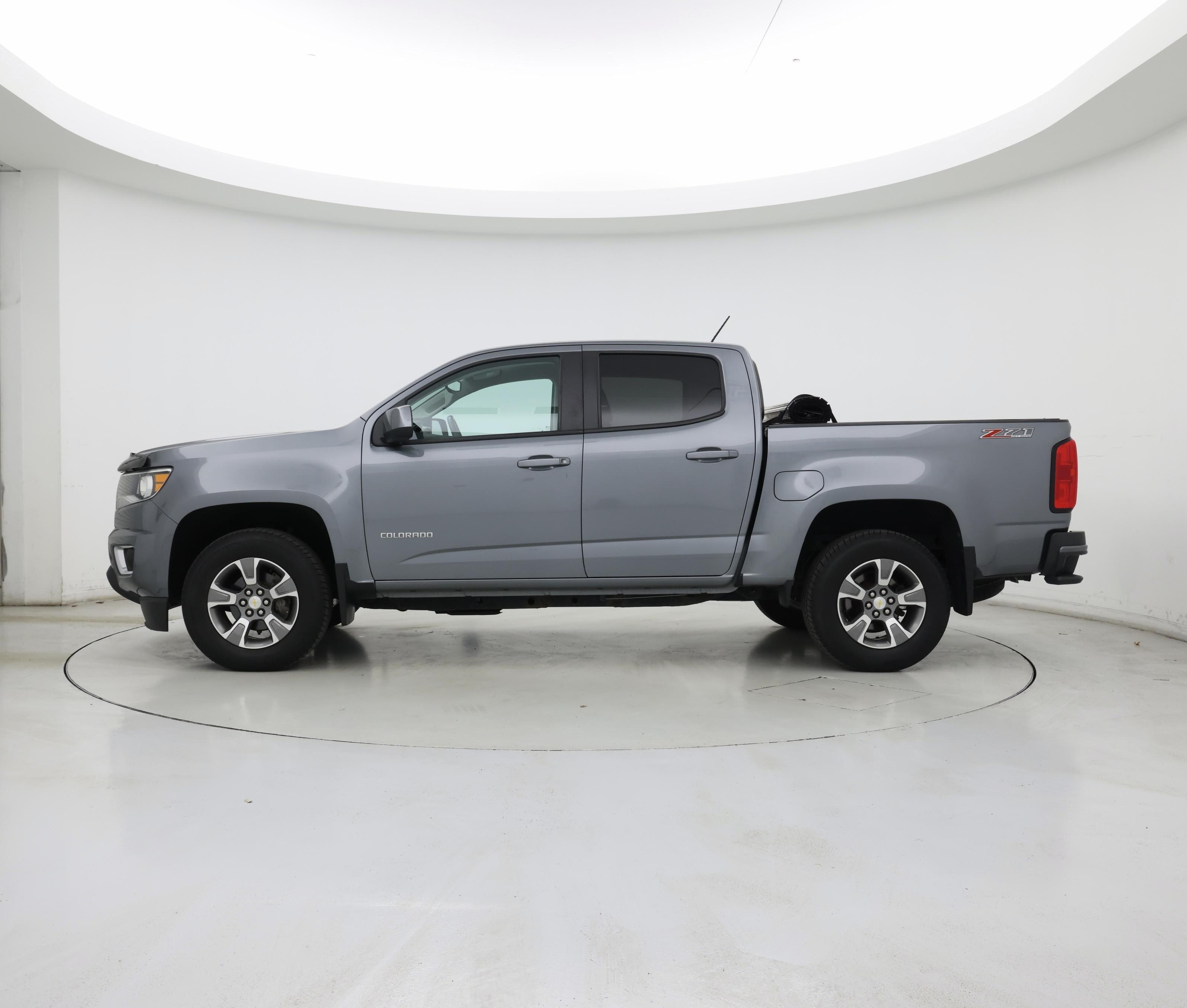 Thumbnail: 2018 Chevrolet Colorado - 3