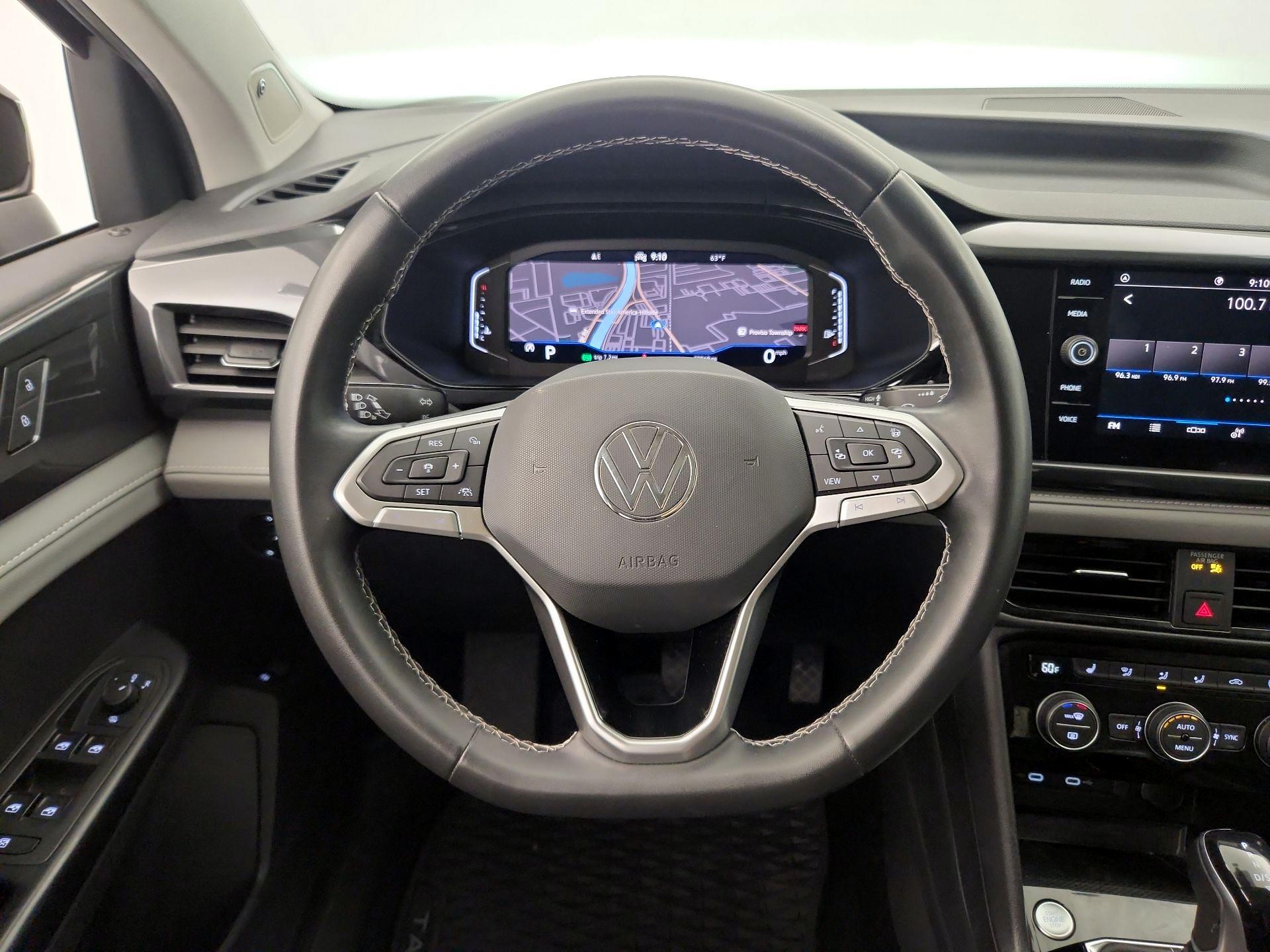 Thumbnail: 2022 Volkswagen Taos - 10