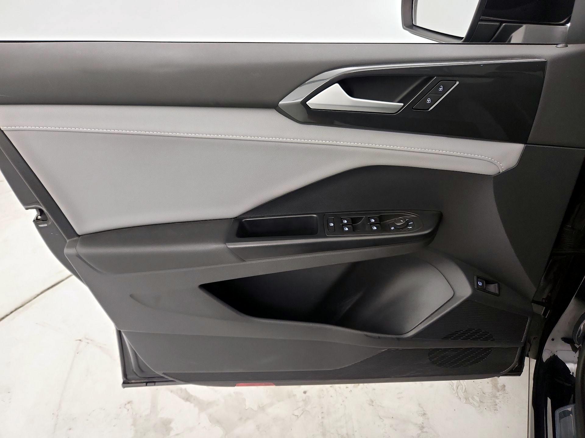 Thumbnail: 2022 Volkswagen Taos - 12