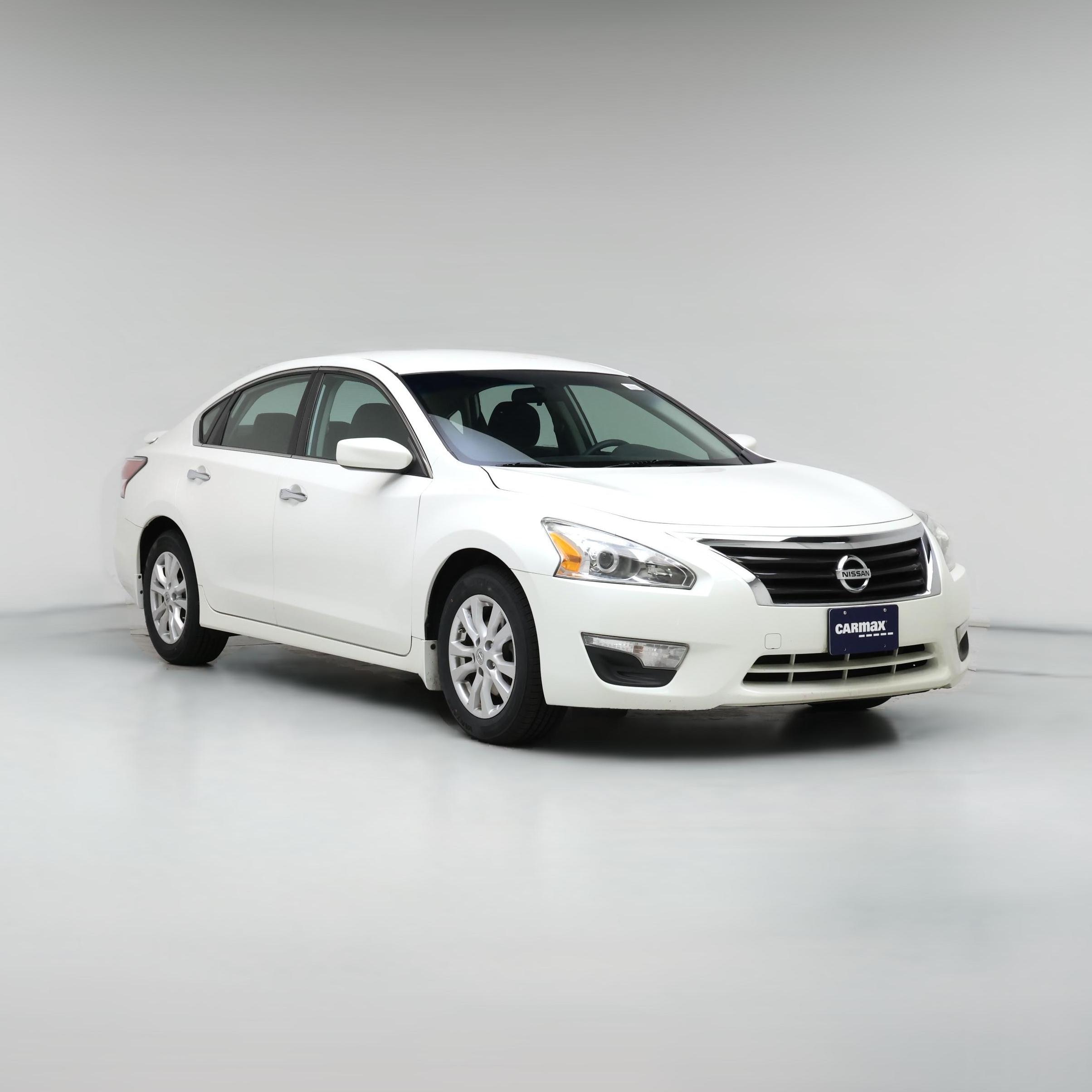 Thumbnail: 2015 Nissan Altima - 1