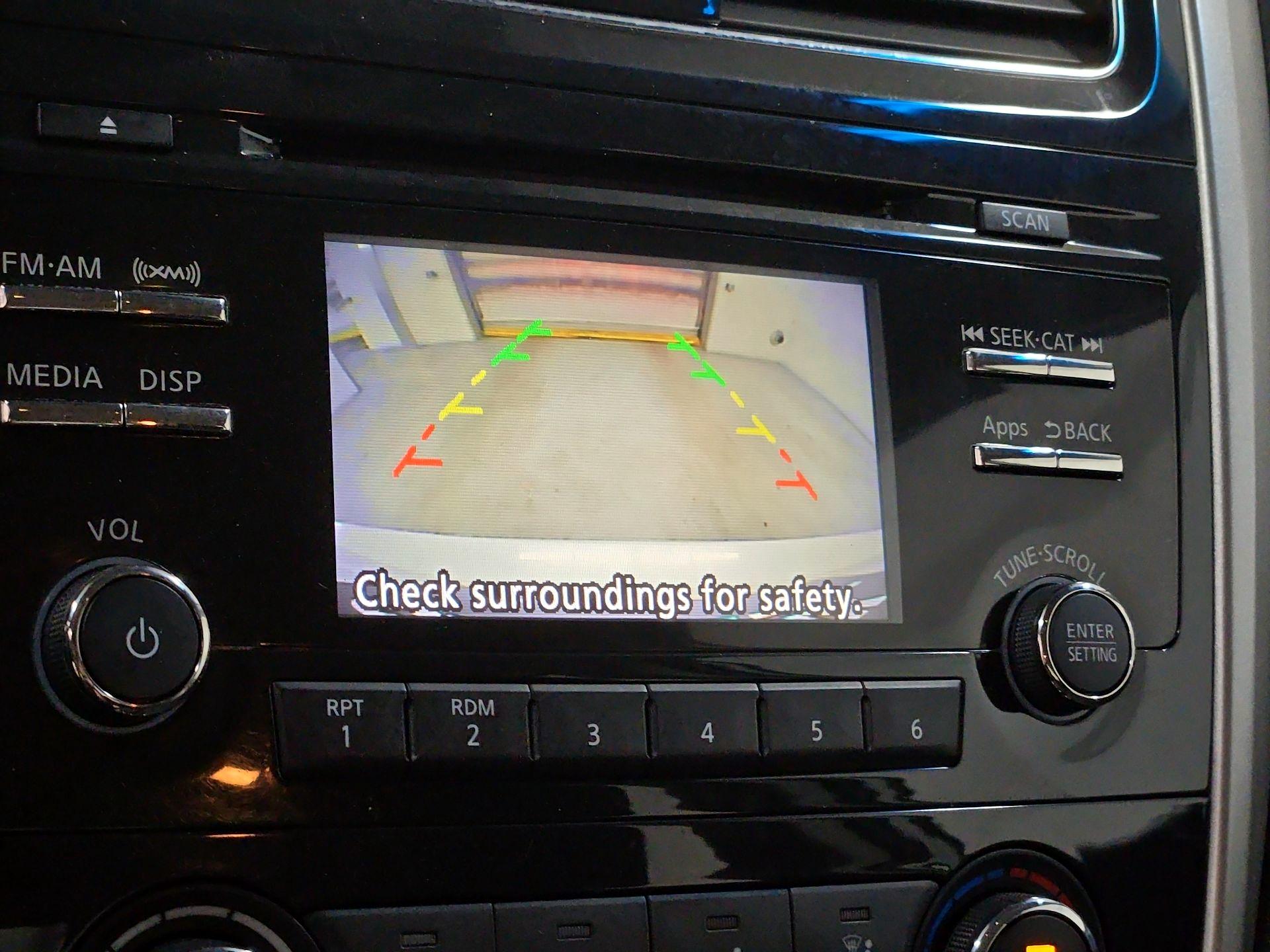Thumbnail: 2015 Nissan Altima - 14