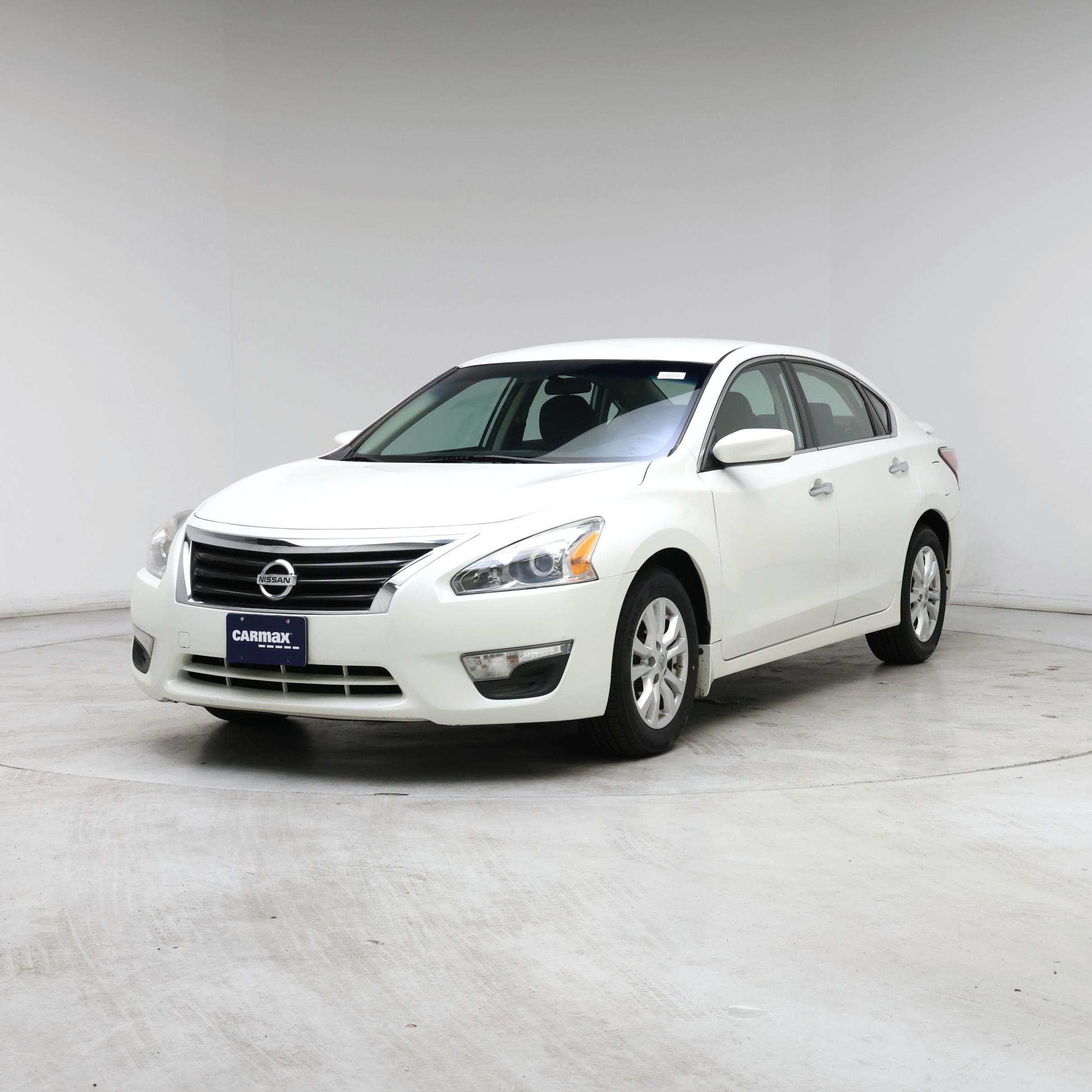 Thumbnail: 2015 Nissan Altima - 4