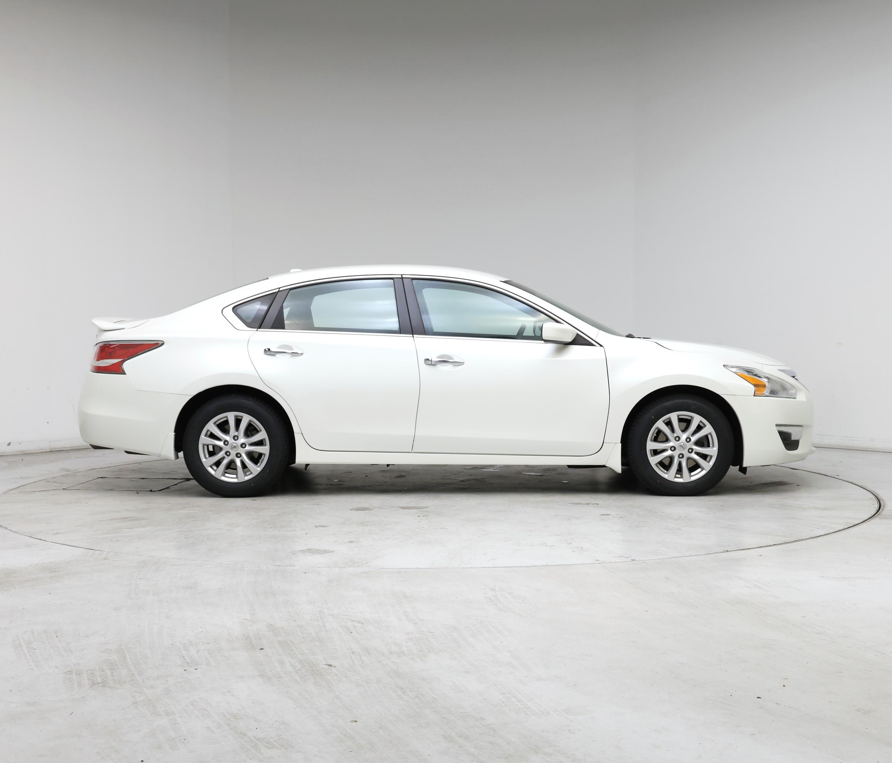 Thumbnail: 2015 Nissan Altima - 7