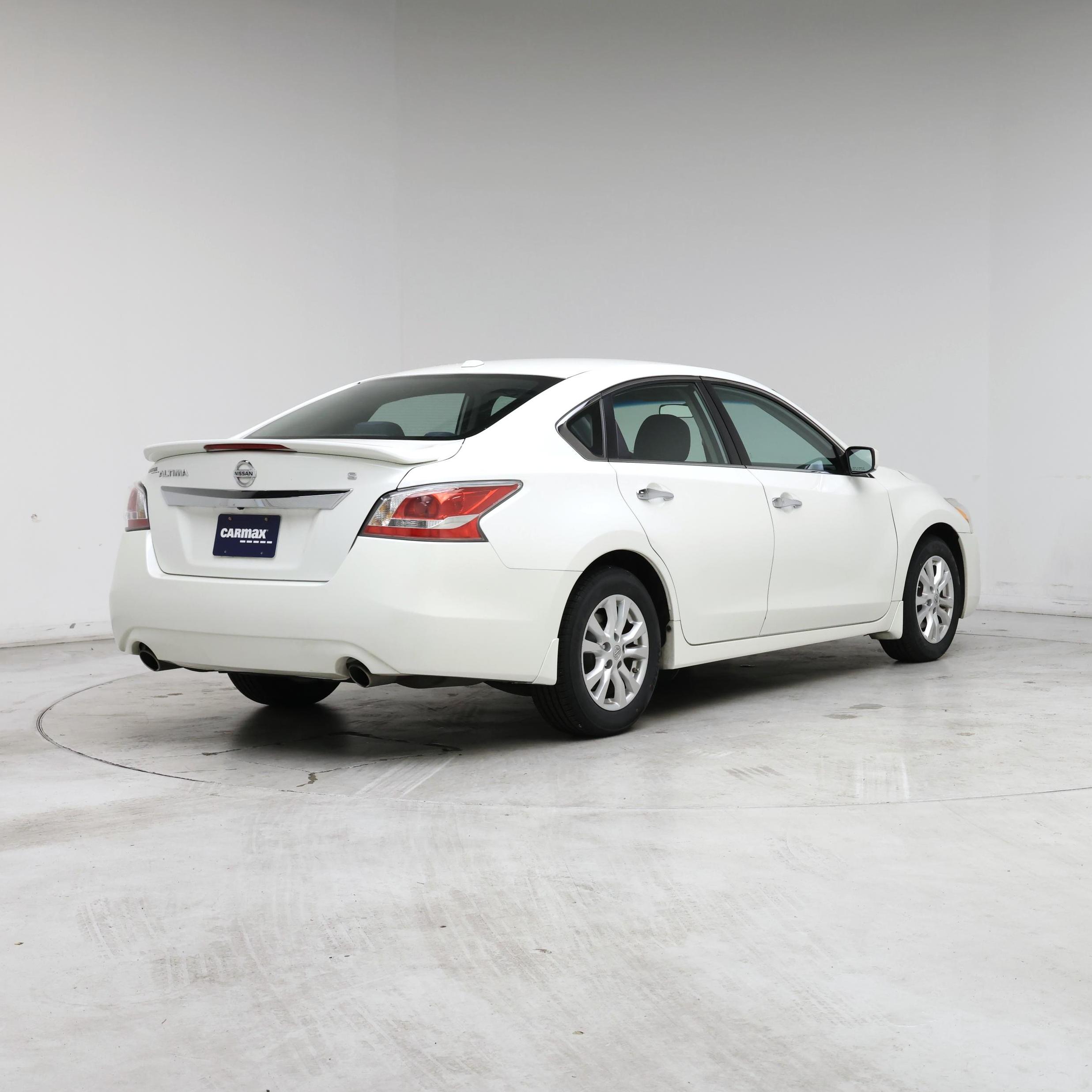 Thumbnail: 2015 Nissan Altima - 8