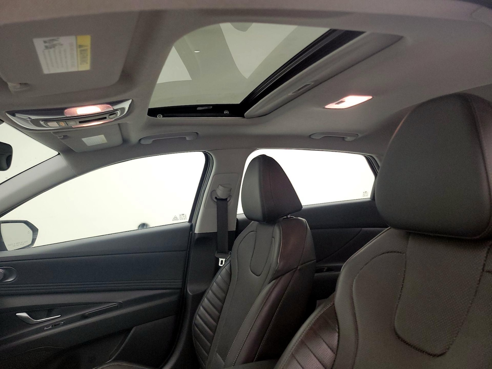 Sunroof(s) & Overhead Airbags