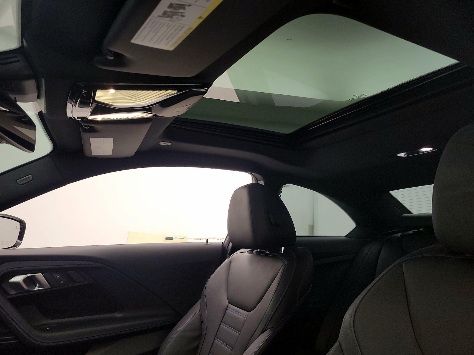 Sunroof(s) & Overhead Airbags