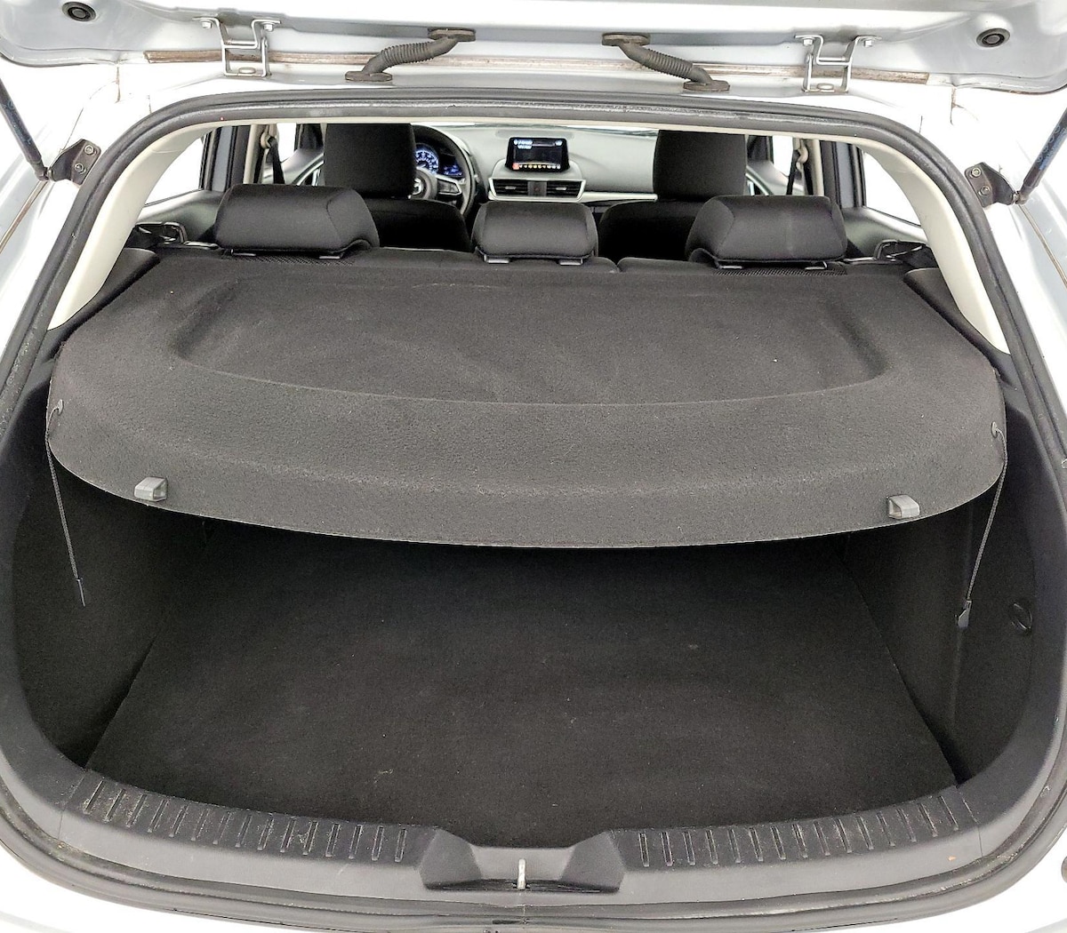 Trunk/Cargo (Seats Up)