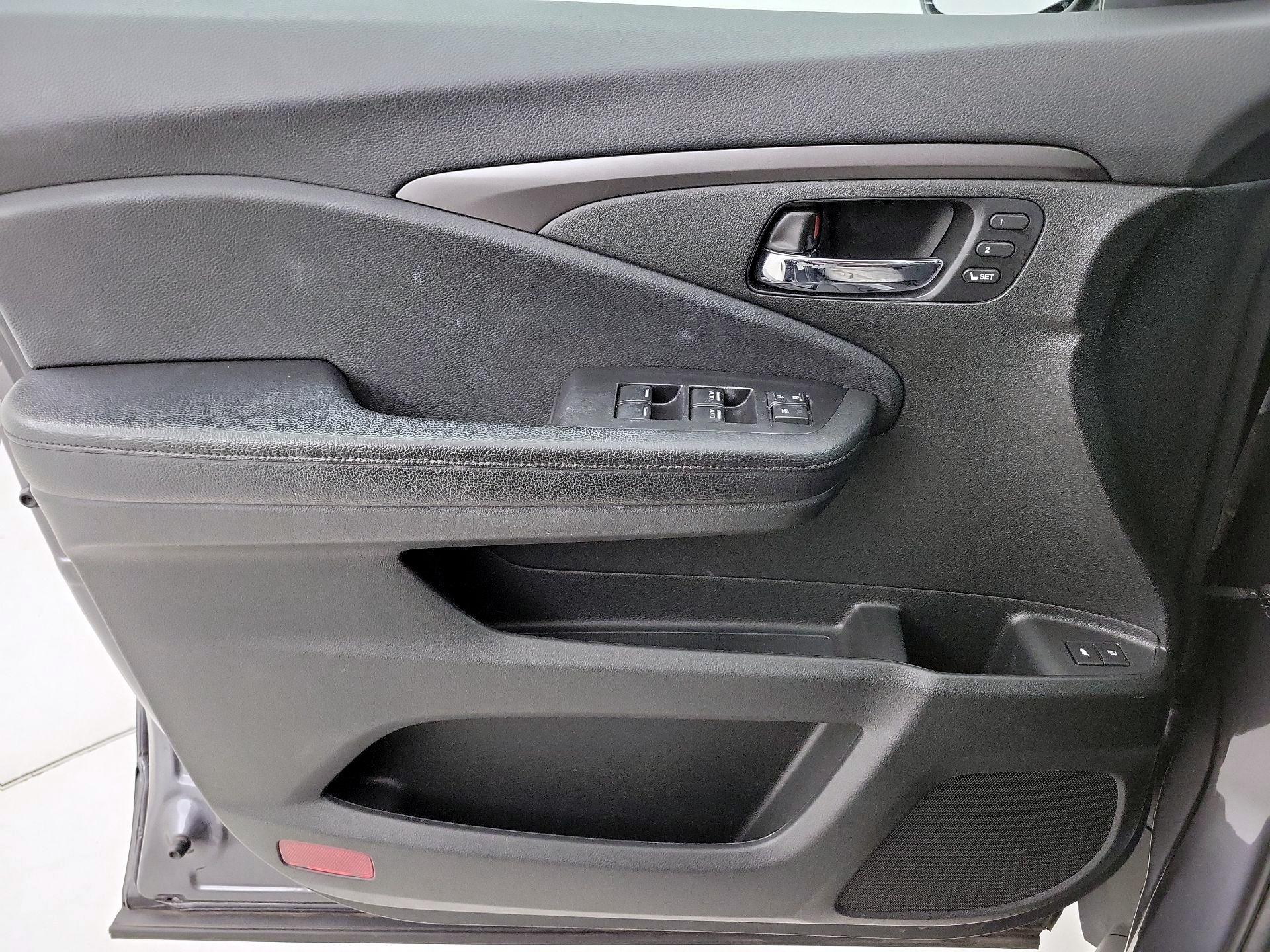 Thumbnail: 2019 Honda Passport - 12