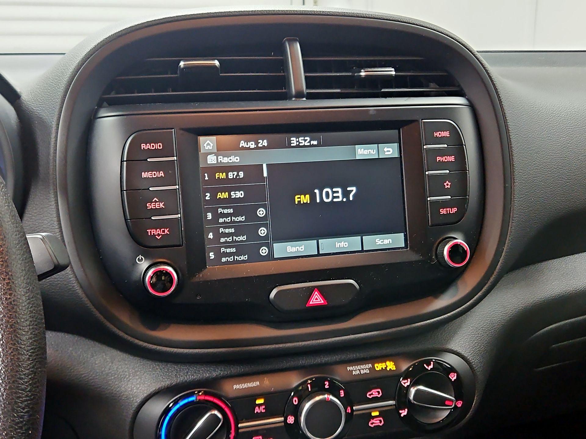 Thumbnail: 2020 Kia Soul - 15