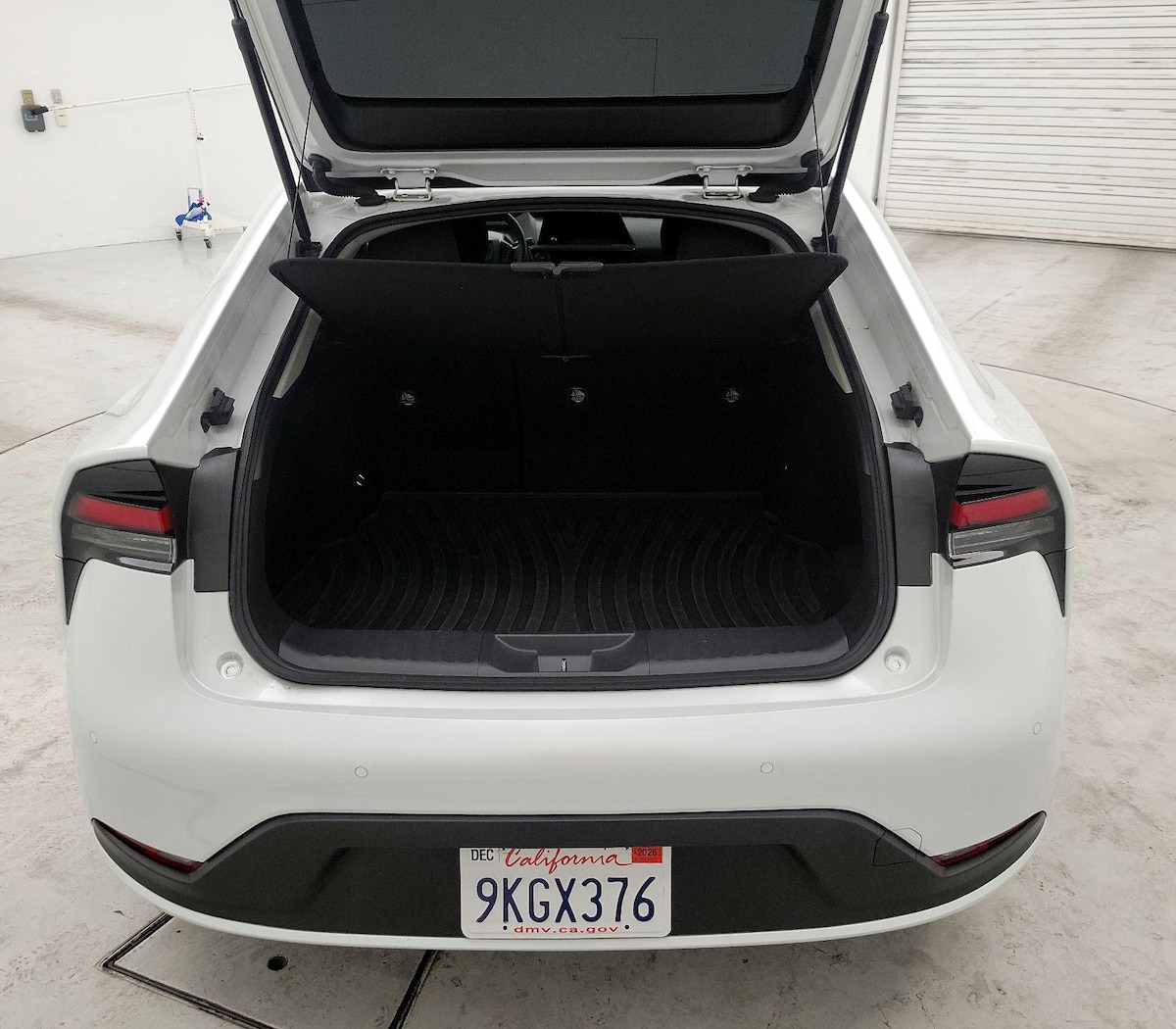 Trunk/Cargo (Seats Up)