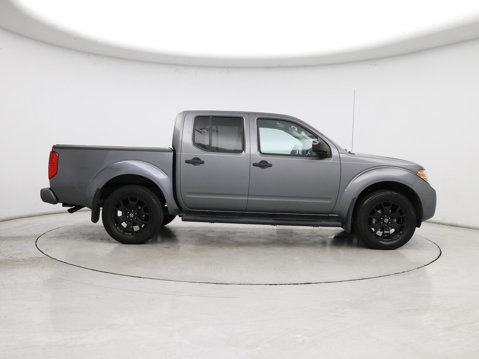 2021 Nissan Frontier SV - Photo 8