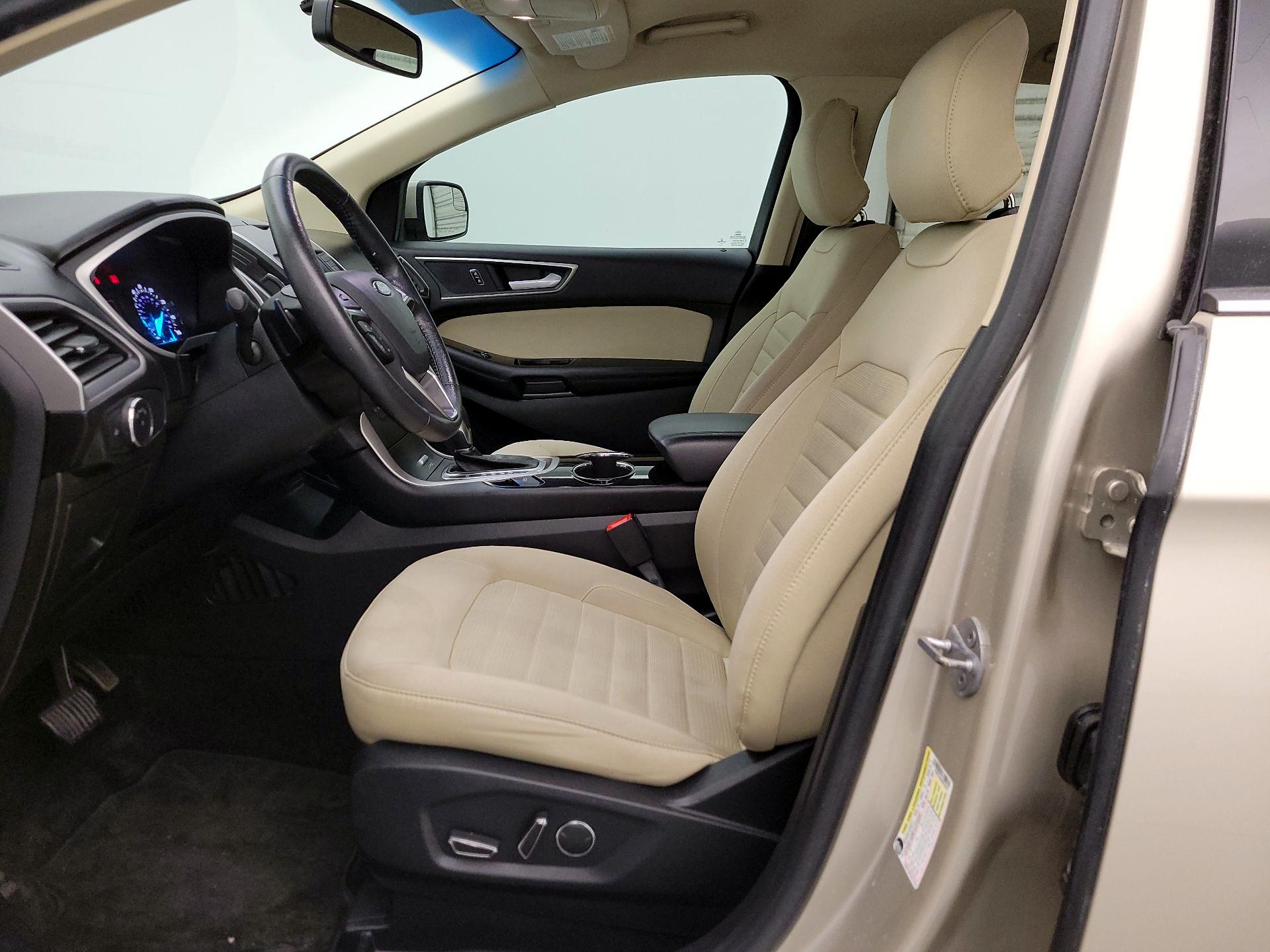 Thumbnail: 2017 Ford Edge - 11