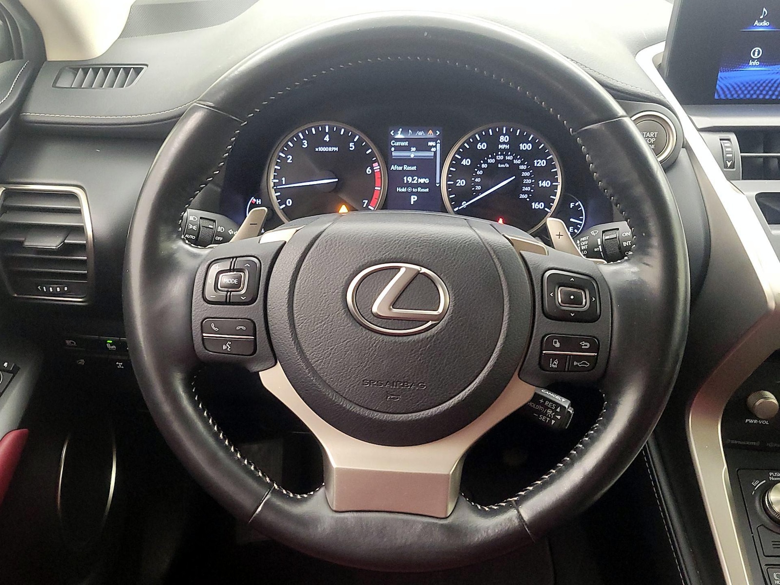 2021 Lexus NX 300 - Photo 11