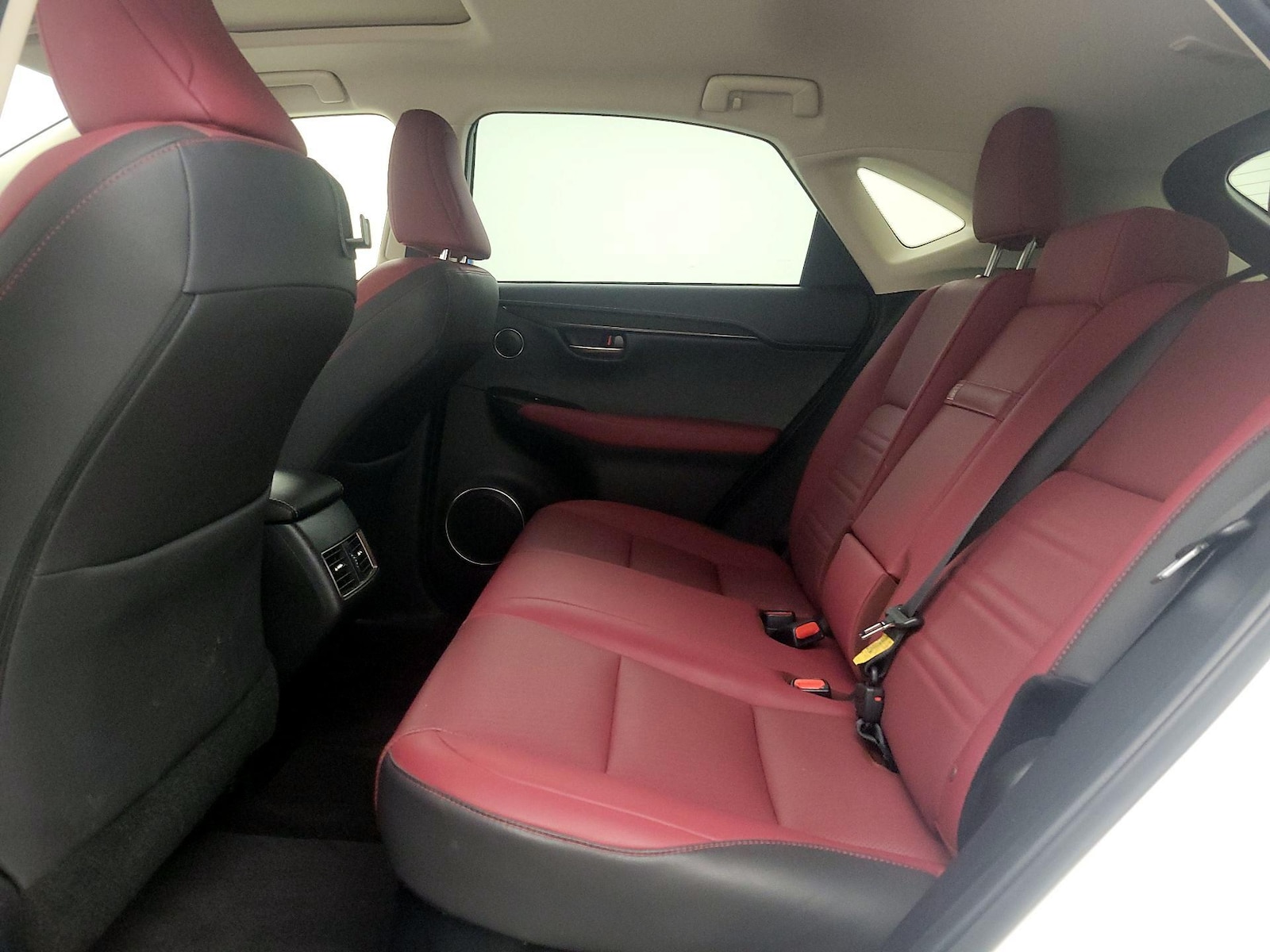 2021 Lexus NX 300 - Photo 21