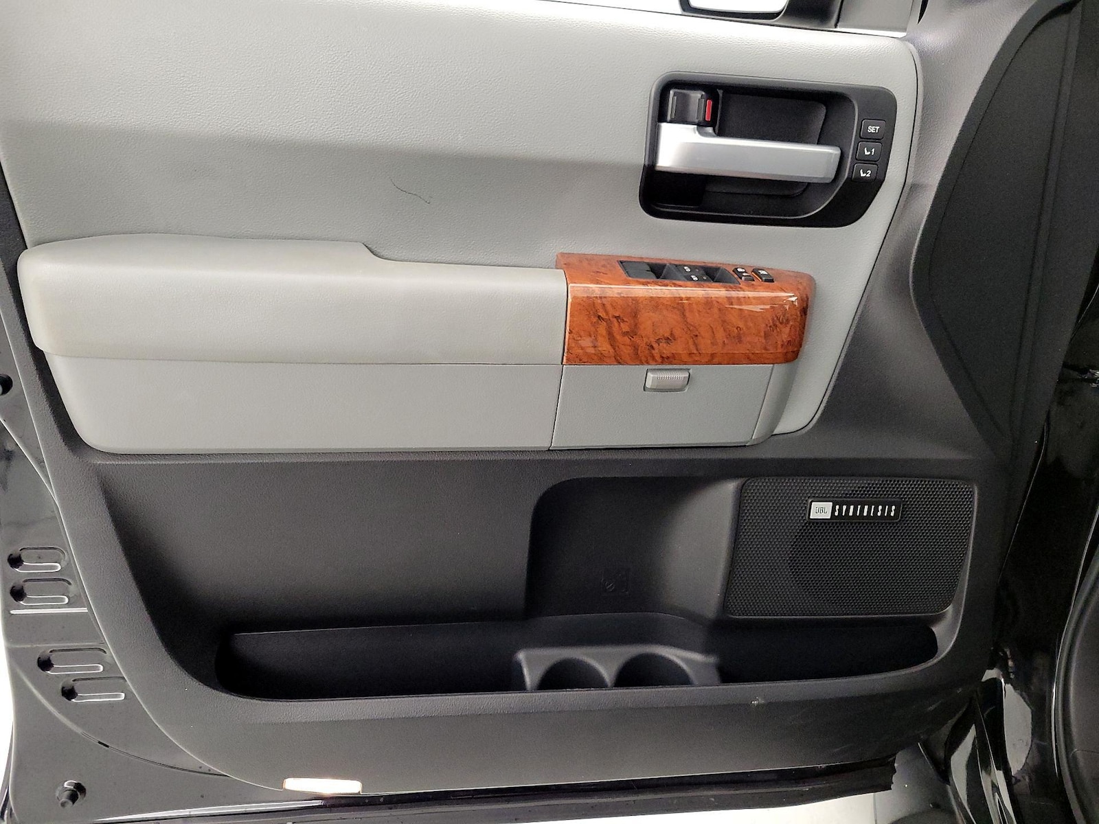 2018 Toyota Sequoia Platinum - Photo 13