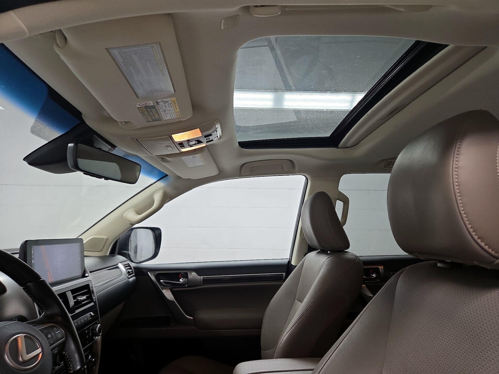 Sunroof(s) & Overhead Airbags