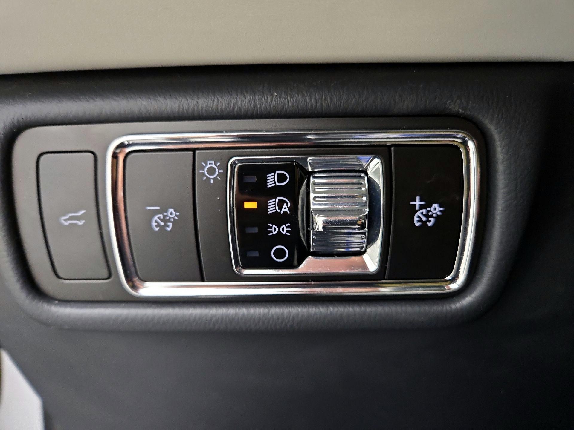 Thumbnail: 2025 Lincoln Aviator - 13