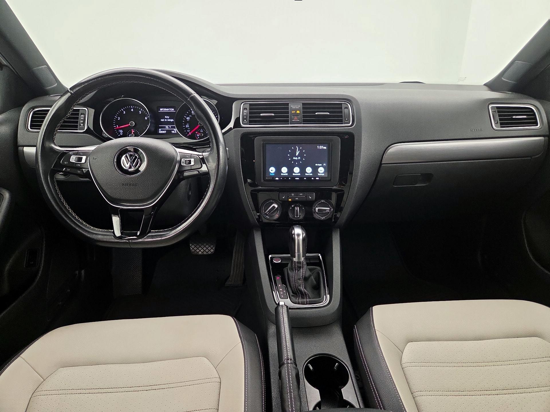 Thumbnail: 2016 Volkswagen Jetta - 9