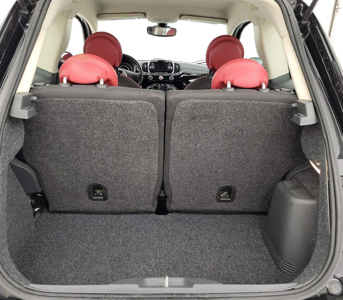 Trunk/Cargo (Seats Up)