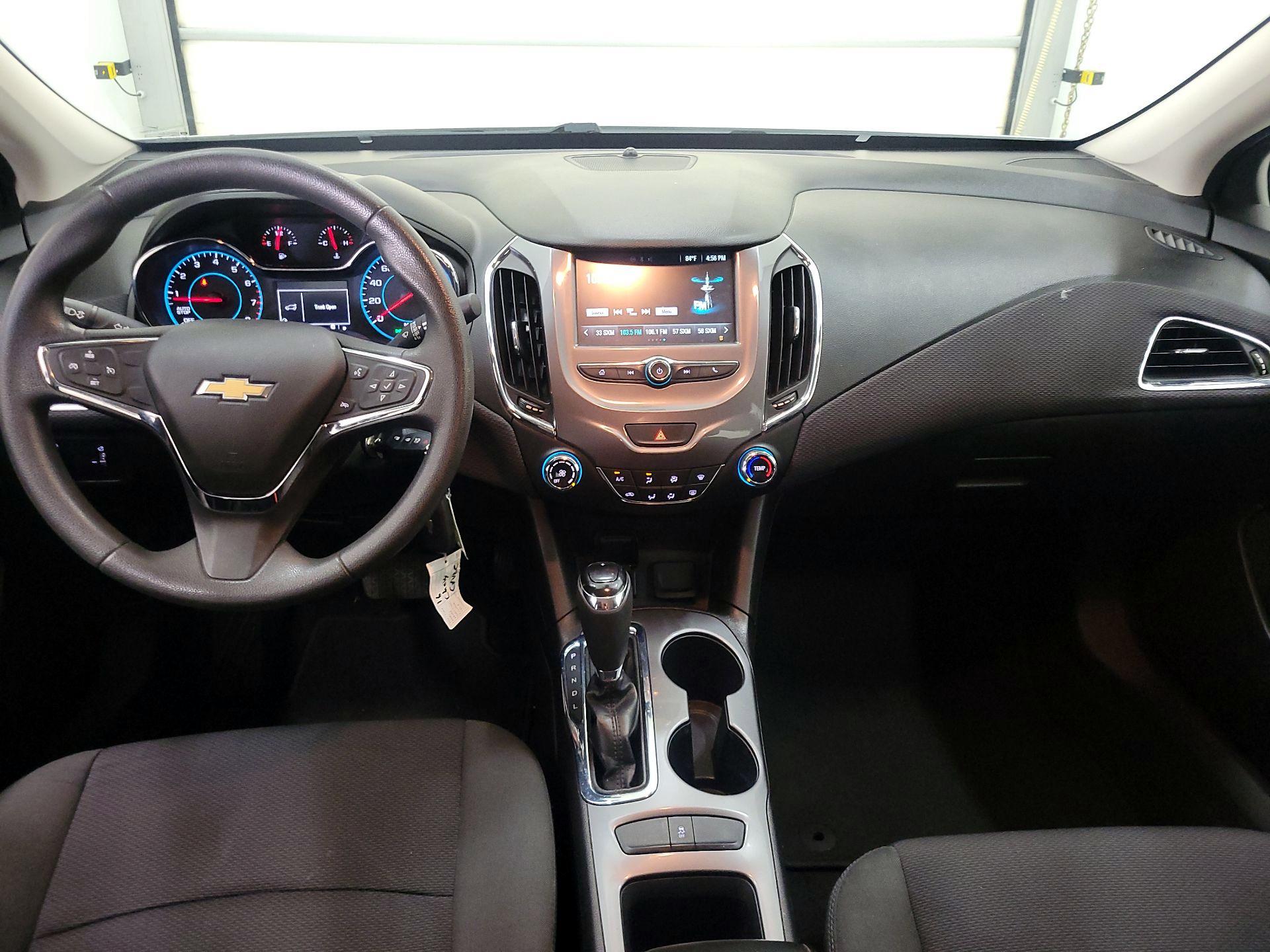 Thumbnail: 2016 Chevrolet Cruze - 9