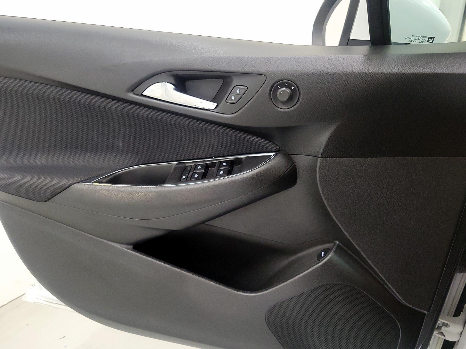 Thumbnail: 2016 Chevrolet Cruze - 12