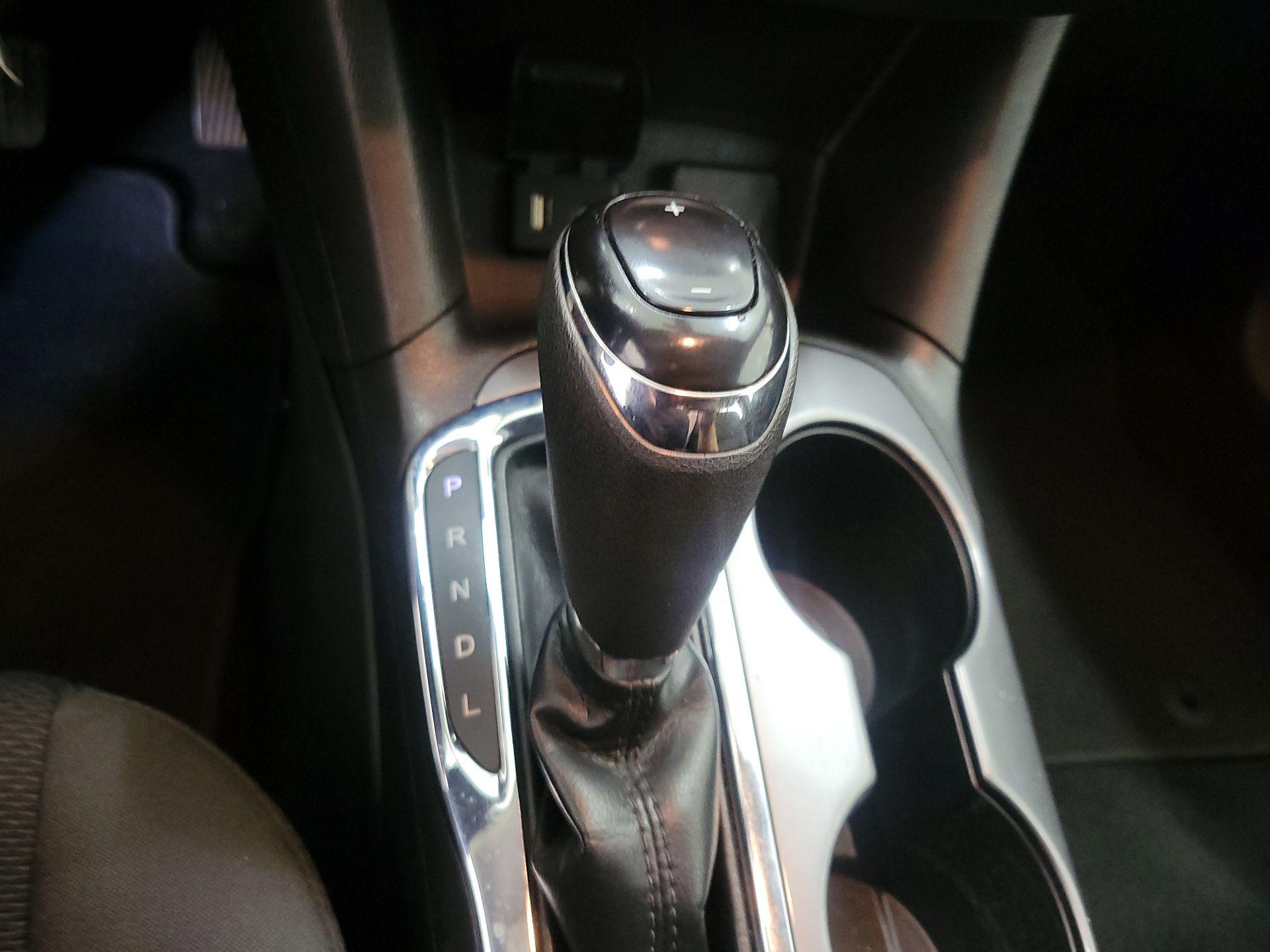 Thumbnail: 2016 Chevrolet Cruze - 17