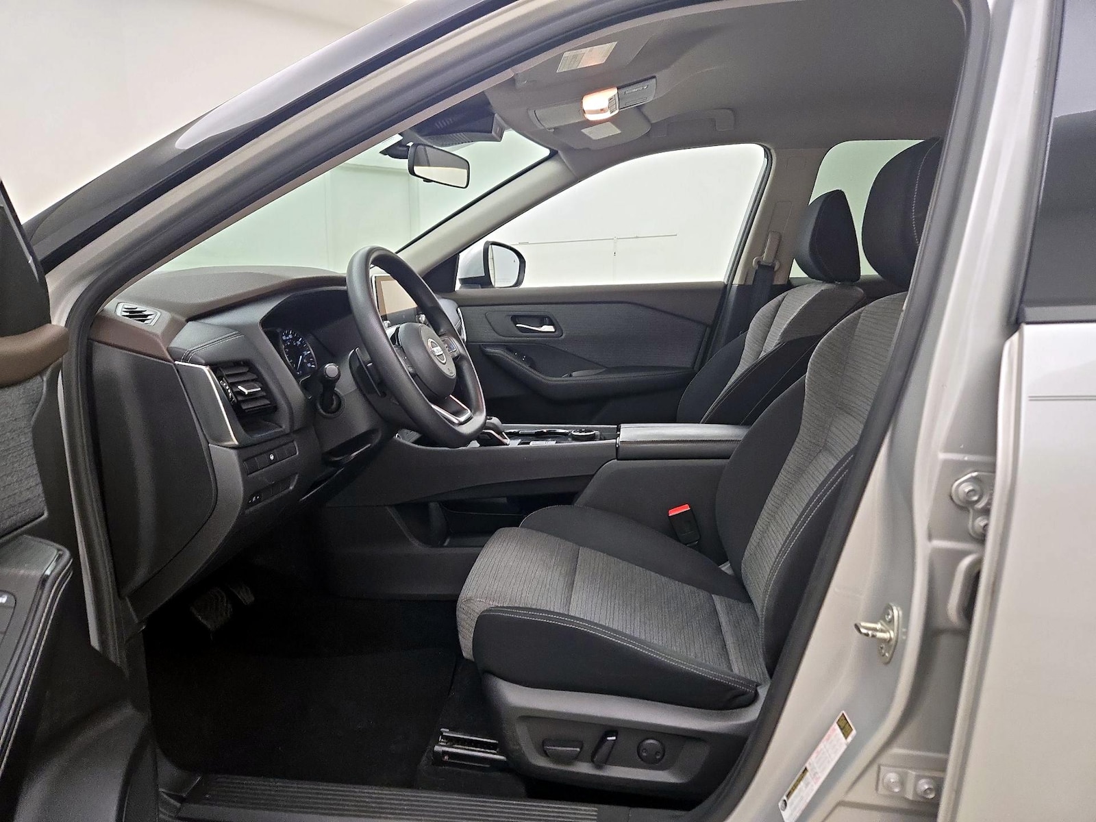 Power Seat(s) & Side Airbags