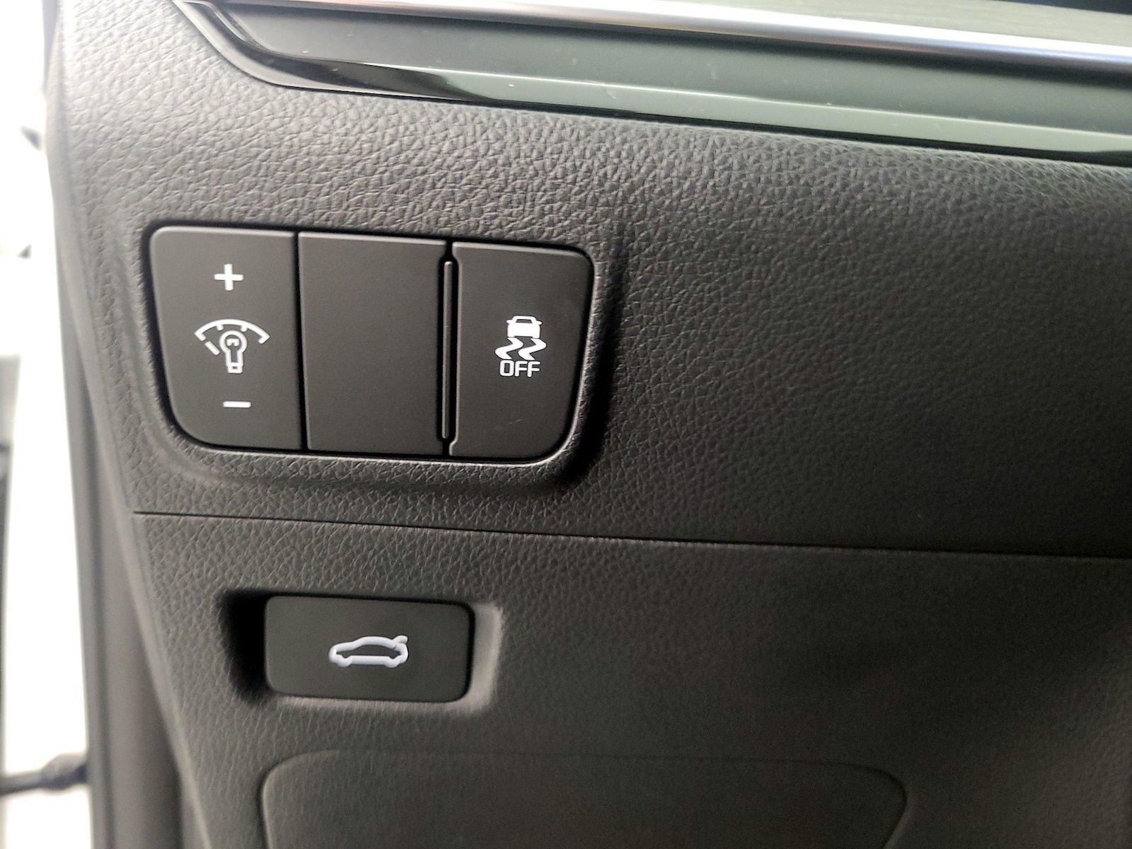 2025 Kia K5 EX - Photo 14