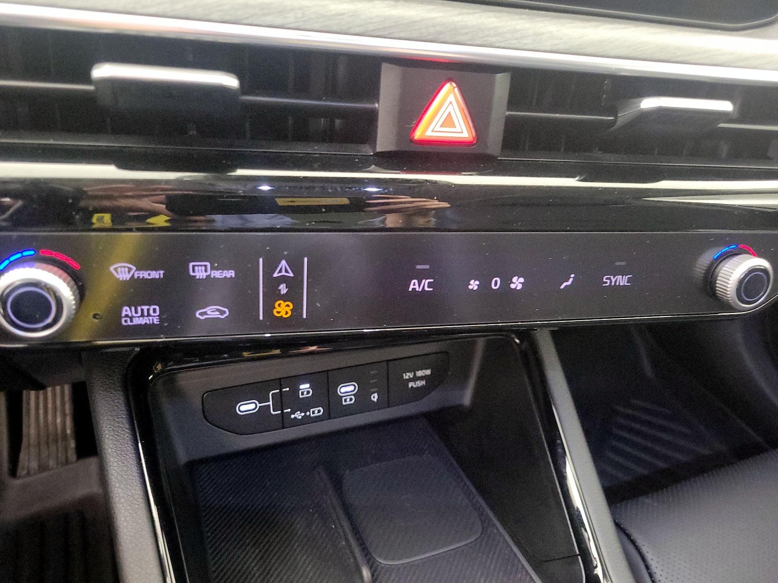 2025 Kia K5 EX - Photo 17