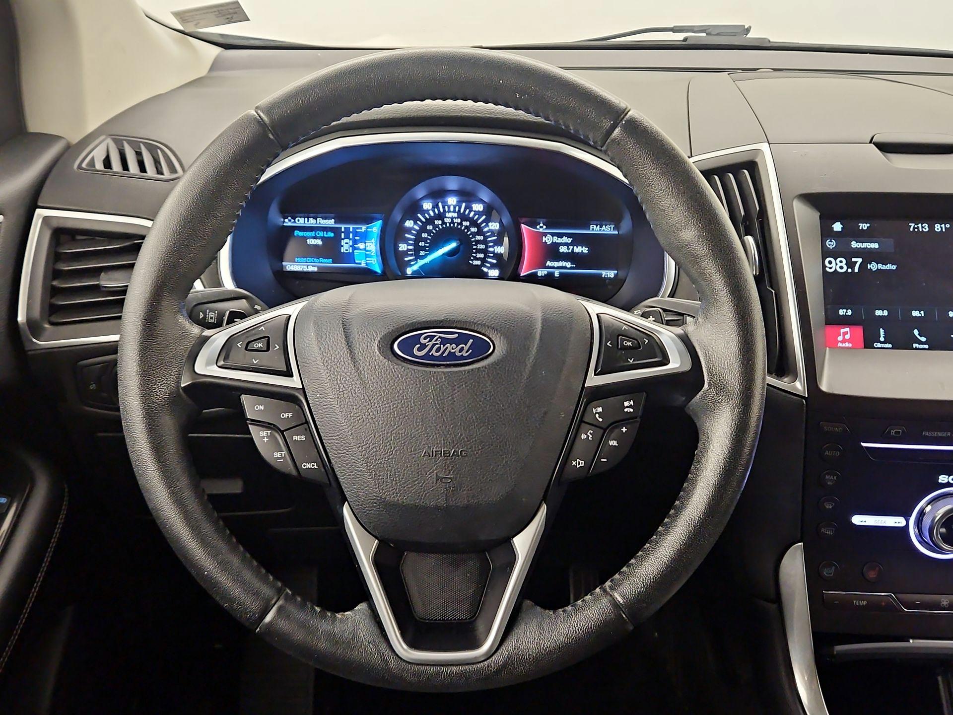 Thumbnail: 2017 Ford Edge - 10