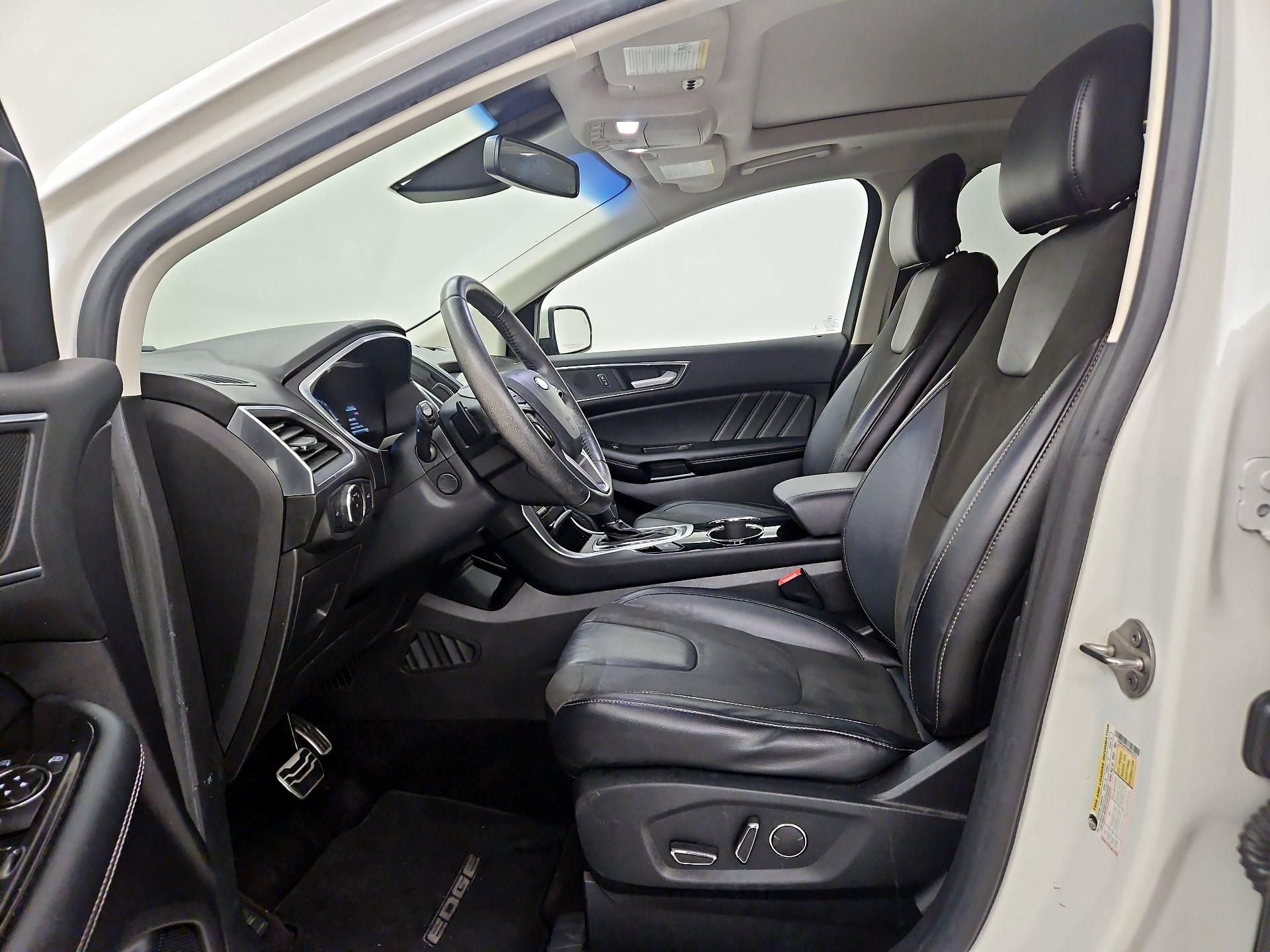 Thumbnail: 2017 Ford Edge - 11