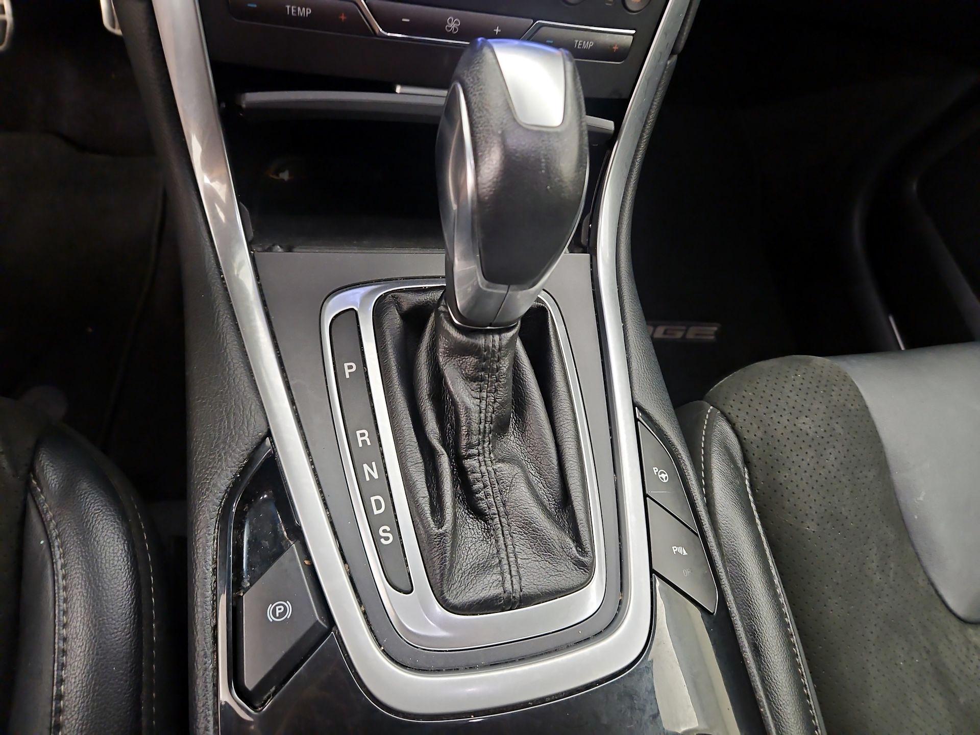 Thumbnail: 2017 Ford Edge - 18