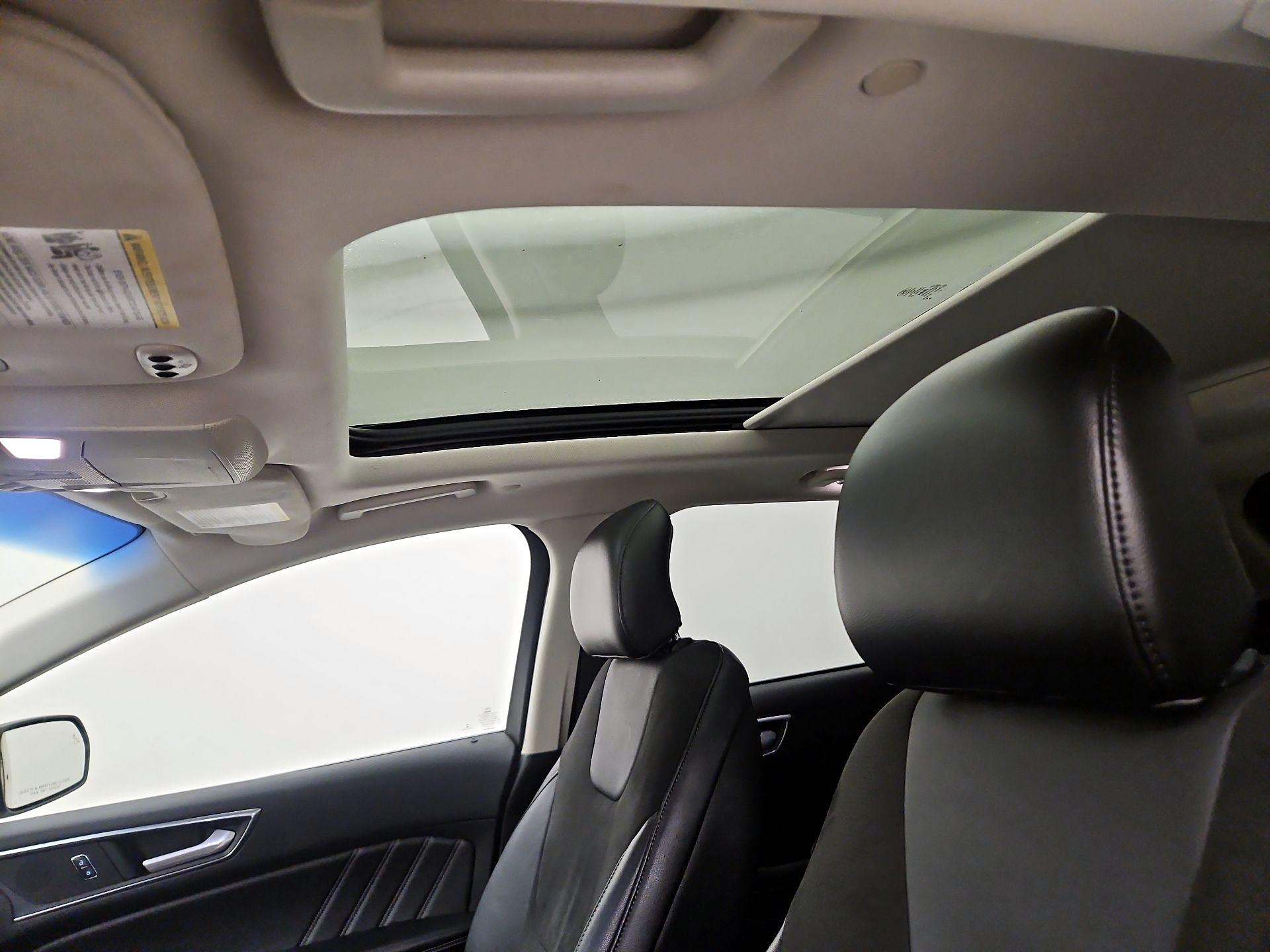 Thumbnail: 2017 Ford Edge - 20