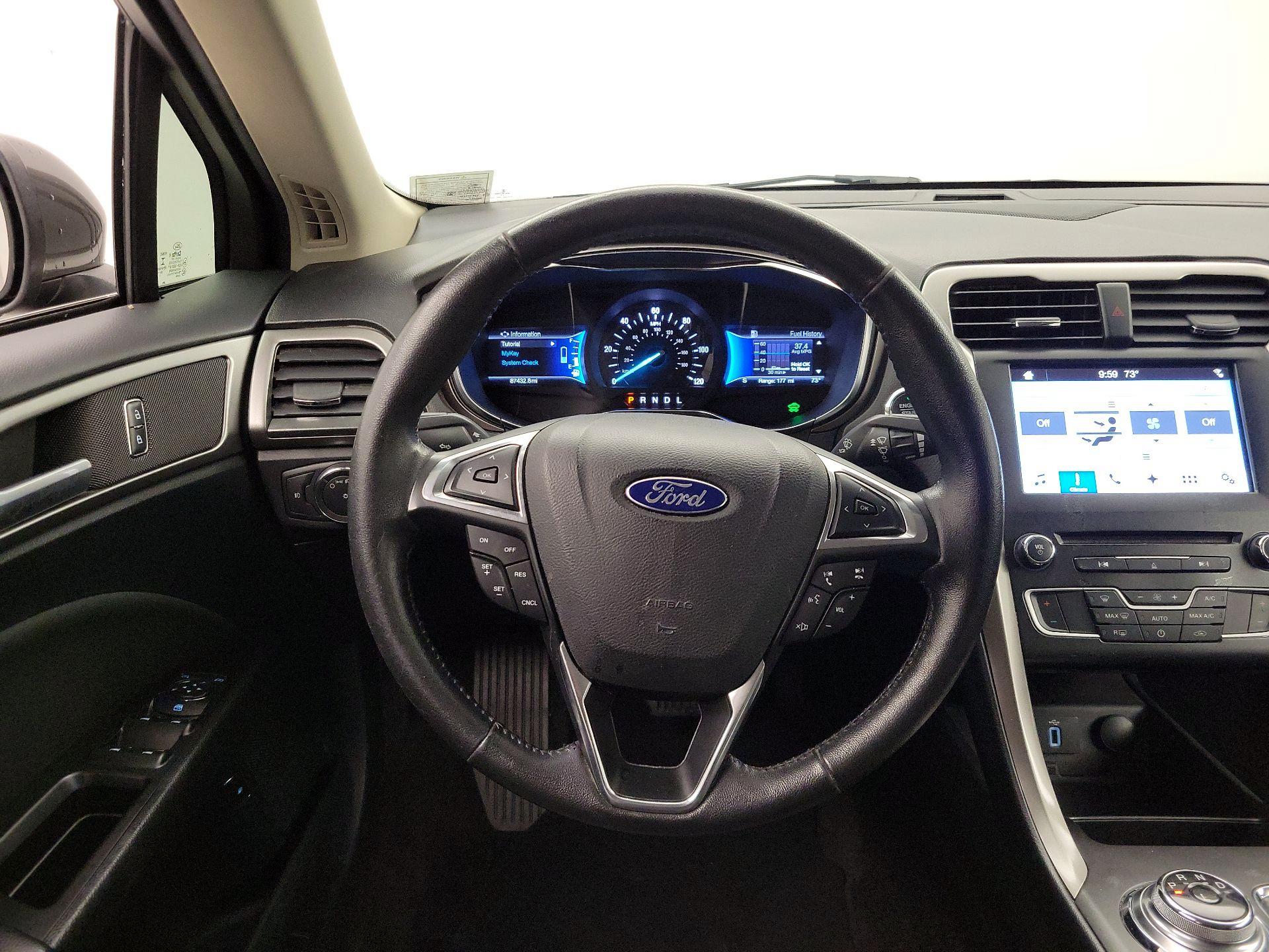 Thumbnail: 2017 Ford Fusion - 10