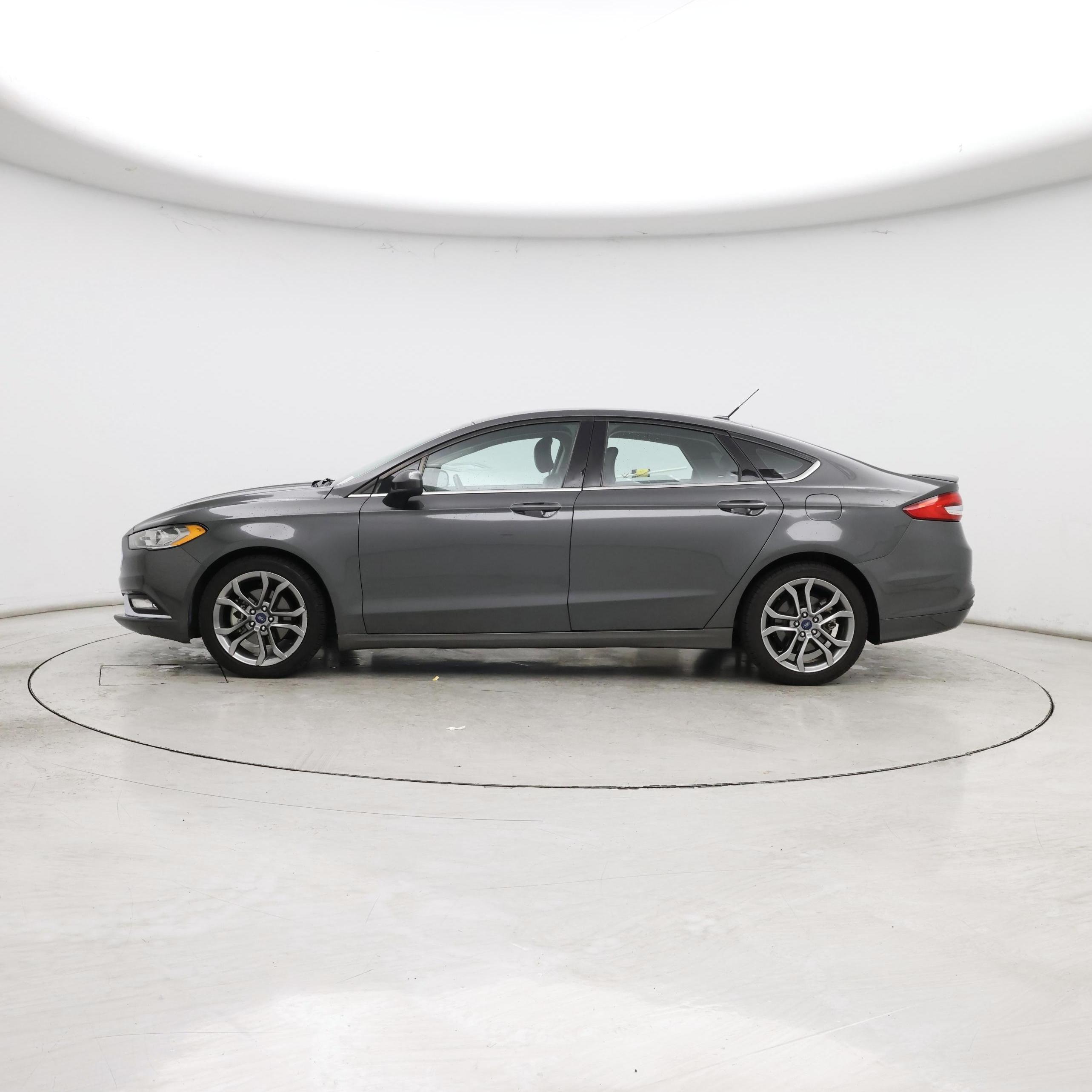 Thumbnail: 2017 Ford Fusion - 3