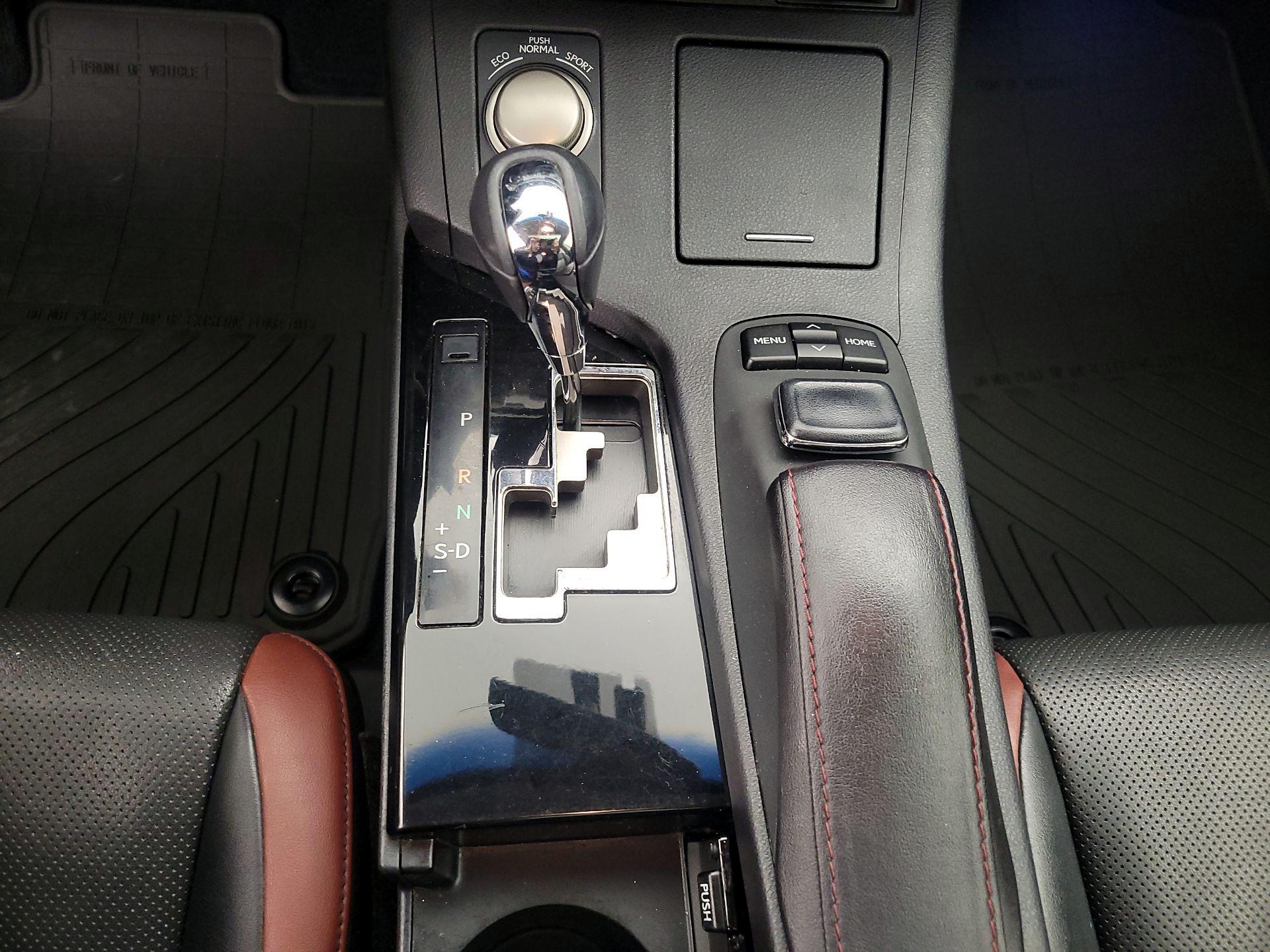 Thumbnail: 2015 Lexus ES - 16