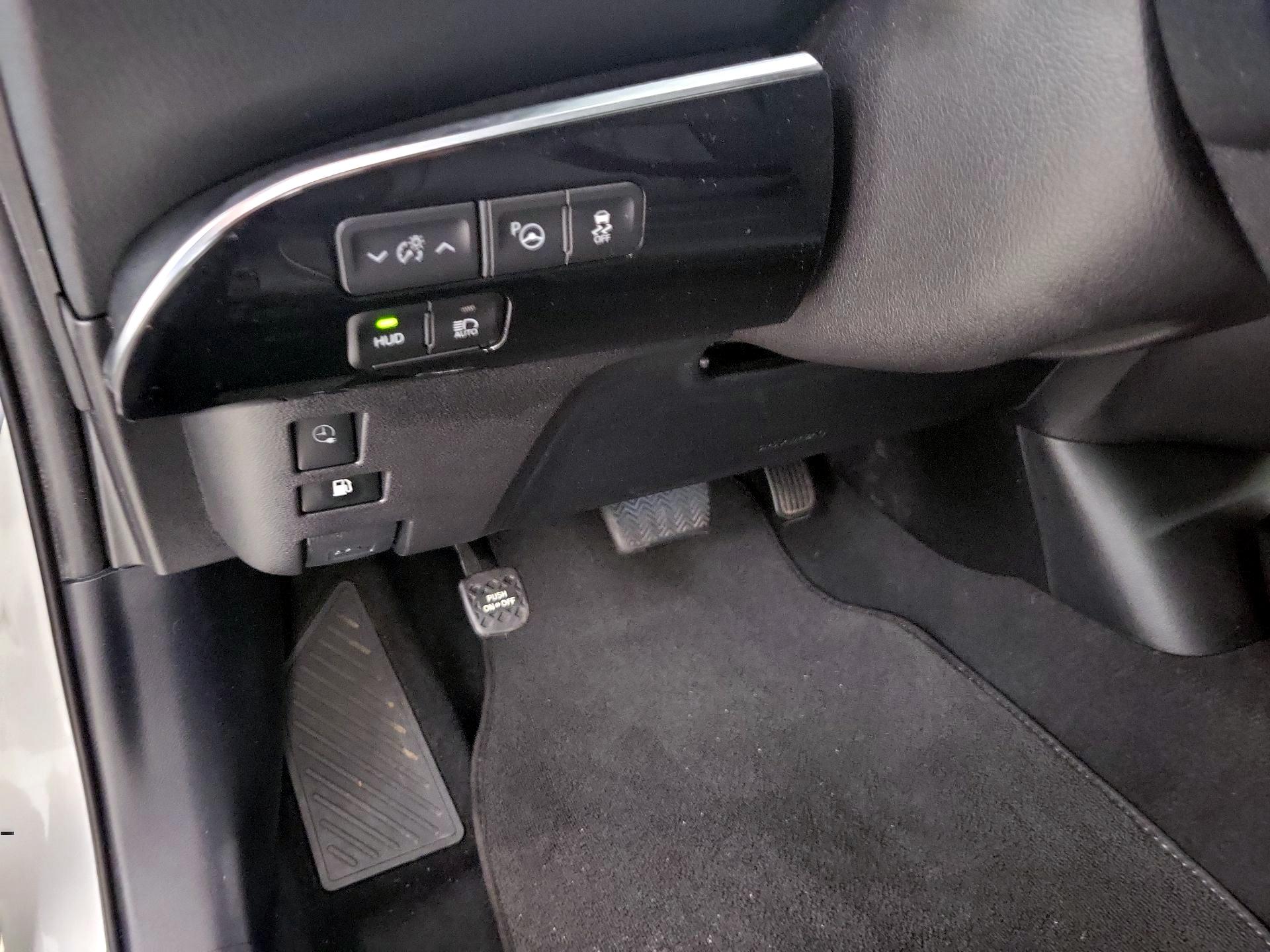 Thumbnail: 2020 Toyota Prius Prime - 13