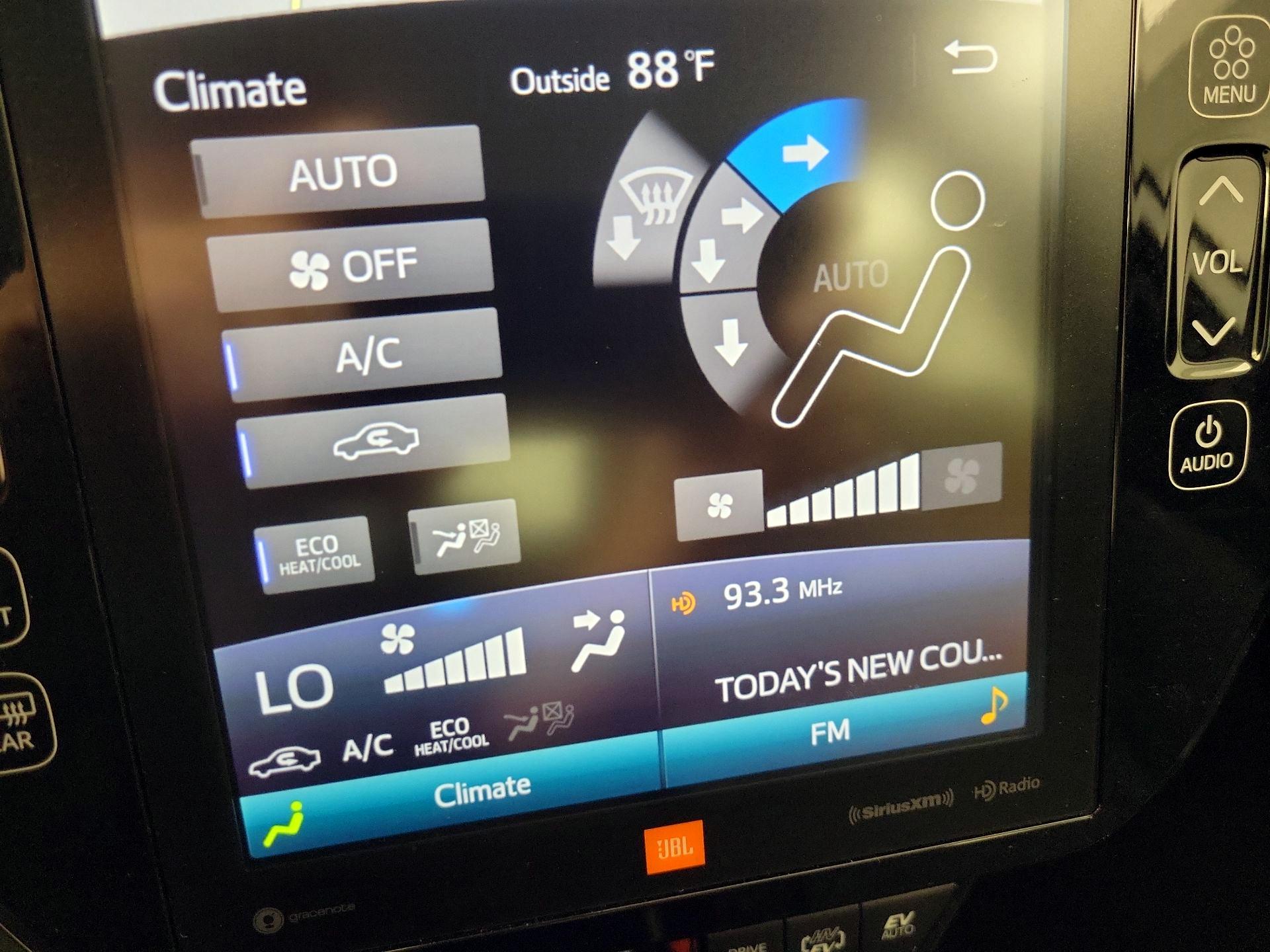 Thumbnail: 2020 Toyota Prius Prime - 17