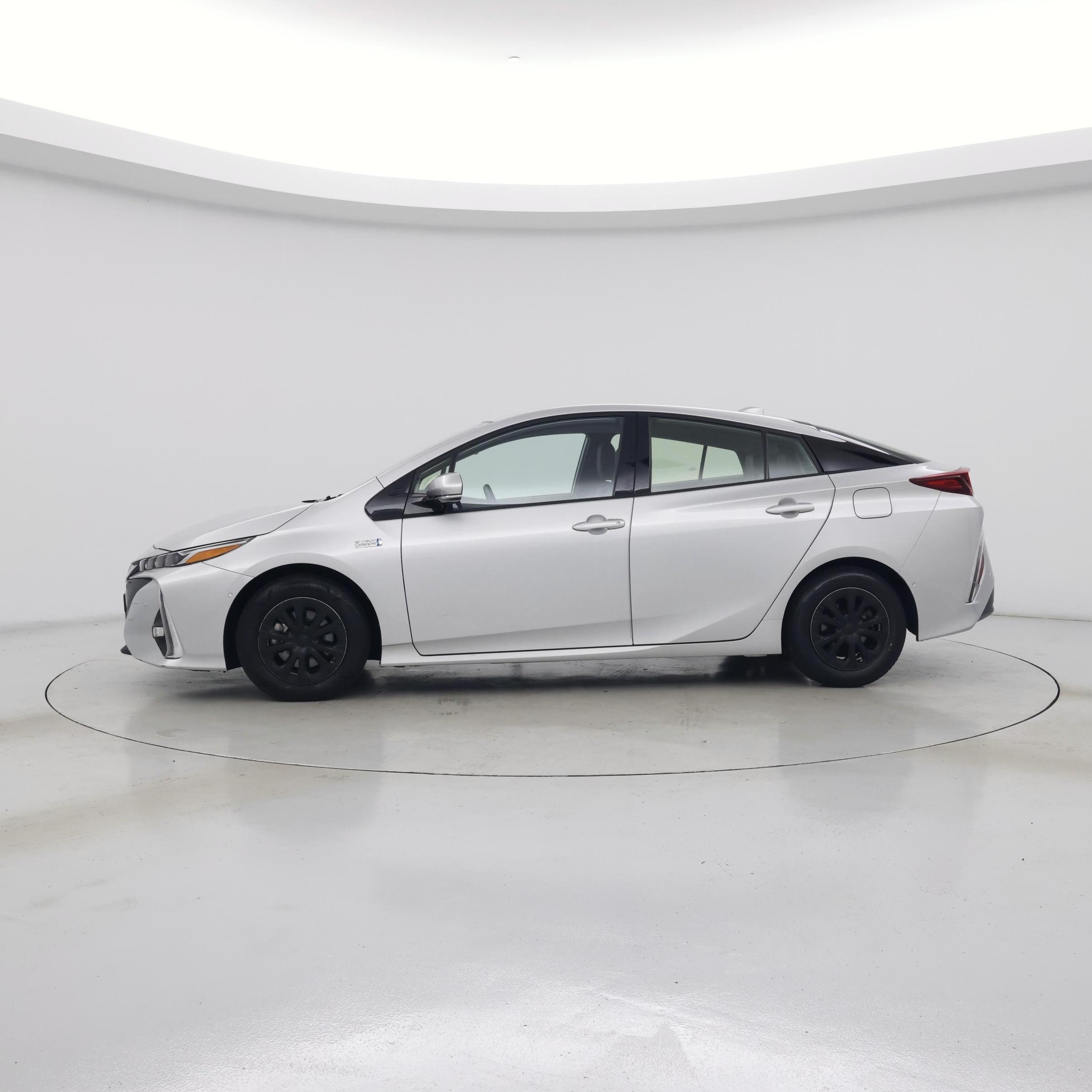 Thumbnail: 2020 Toyota Prius Prime - 3